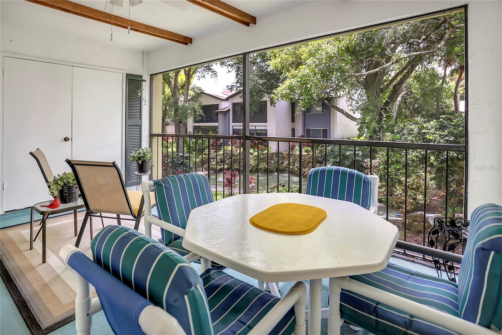 Image 11 of 40 For 14 Escondido Court 134