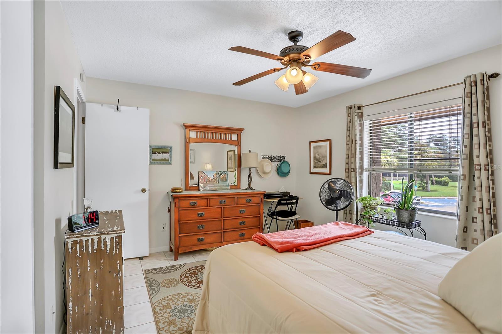 Image 16 of 40 For 14 Escondido Court 134