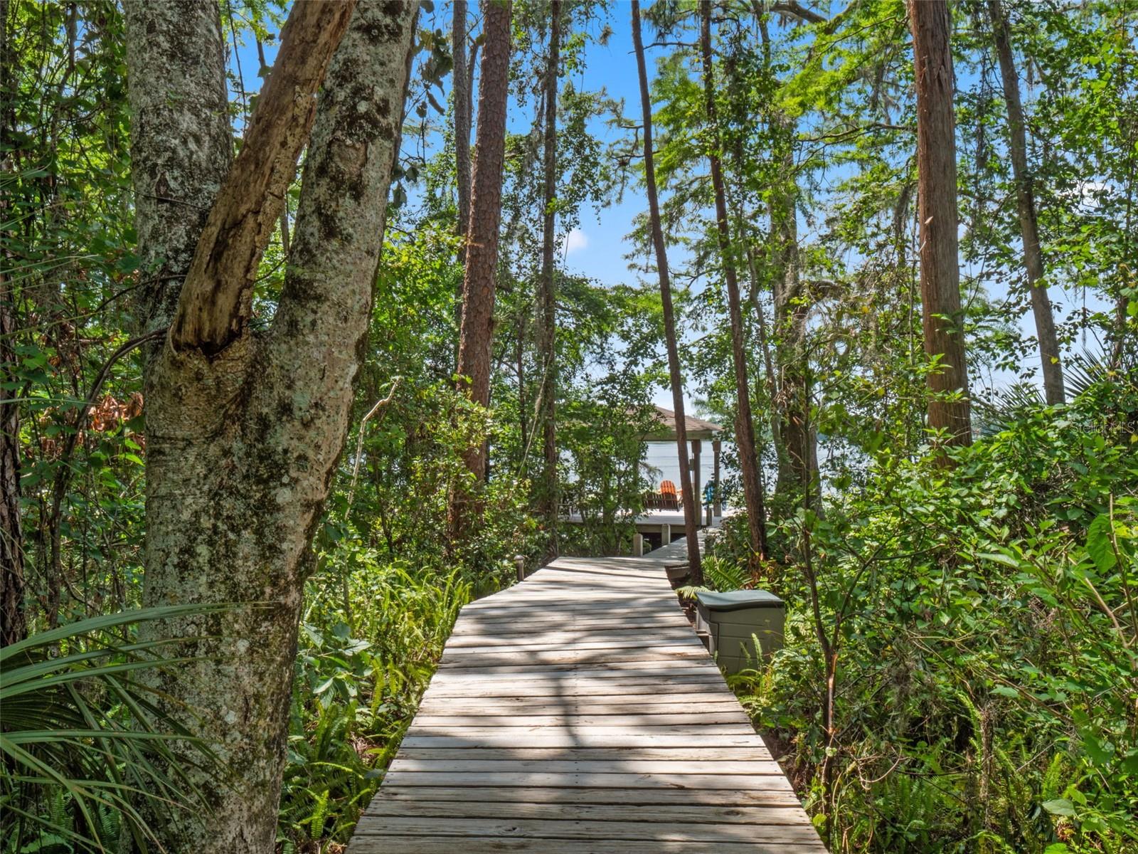 Image 3 of 89 For 2750 Lee Shore Loop