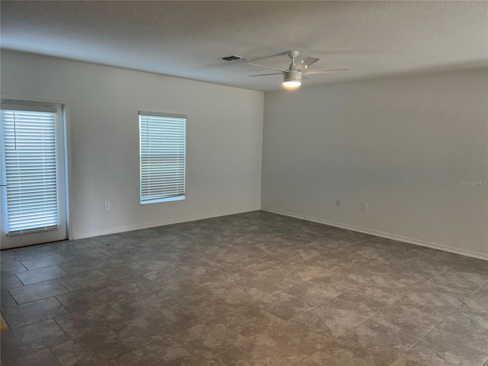 Image 15 of 16 For 930 Cattleman Street