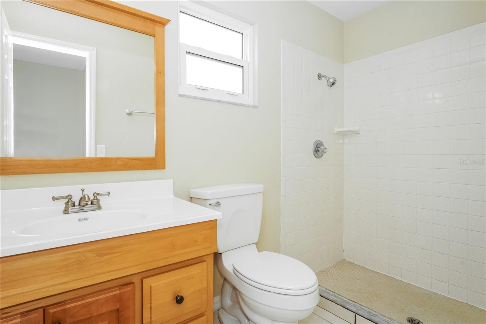 Image 11 of 16 For 208 Brittany Avenue