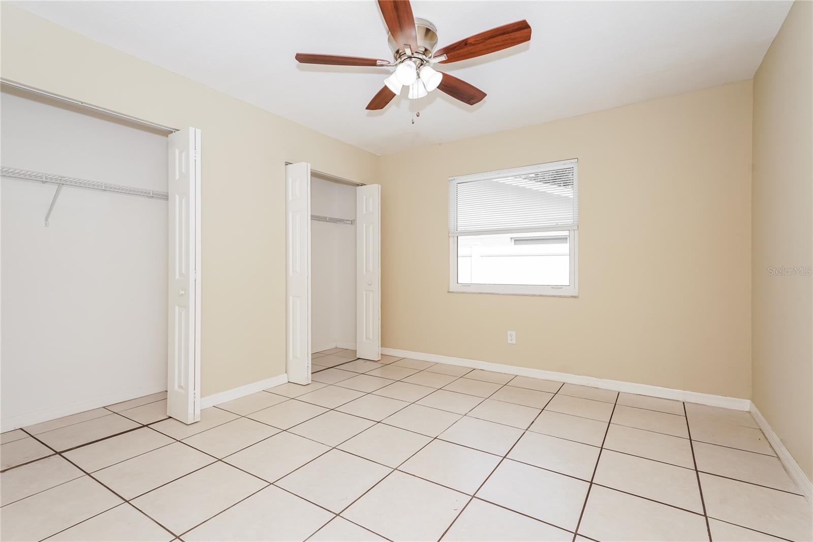 Image 12 of 16 For 208 Brittany Avenue