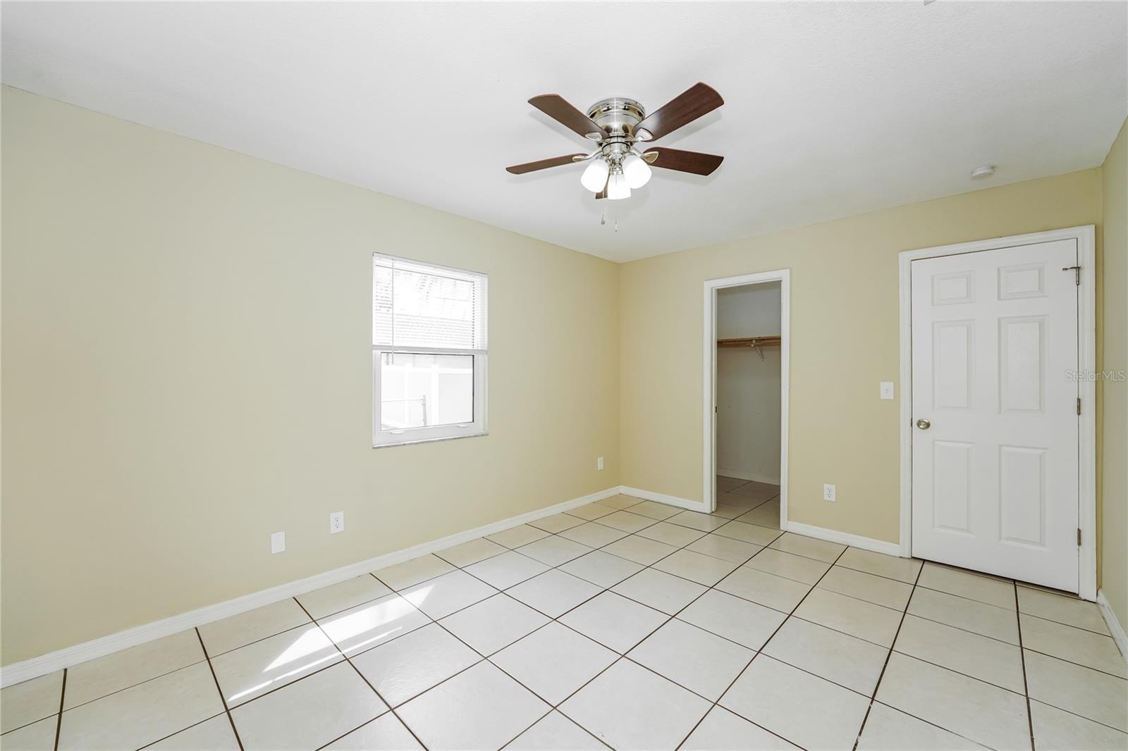 Image 13 of 16 For 208 Brittany Avenue