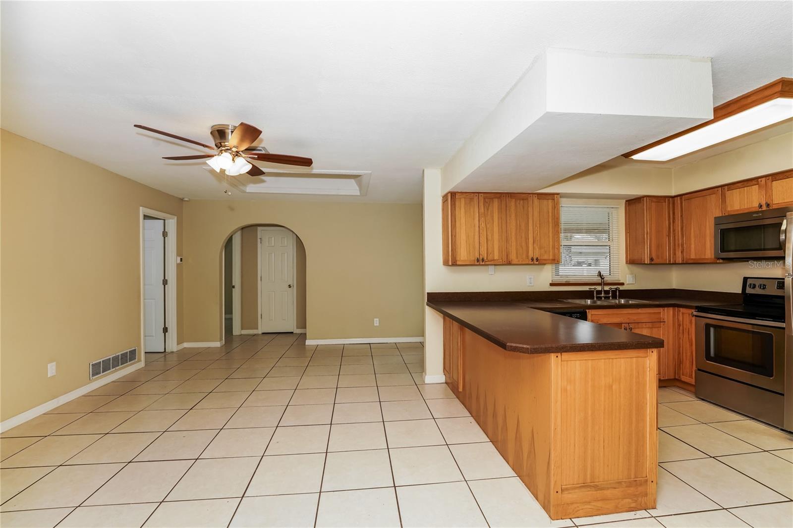 Image 6 of 16 For 208 Brittany Avenue
