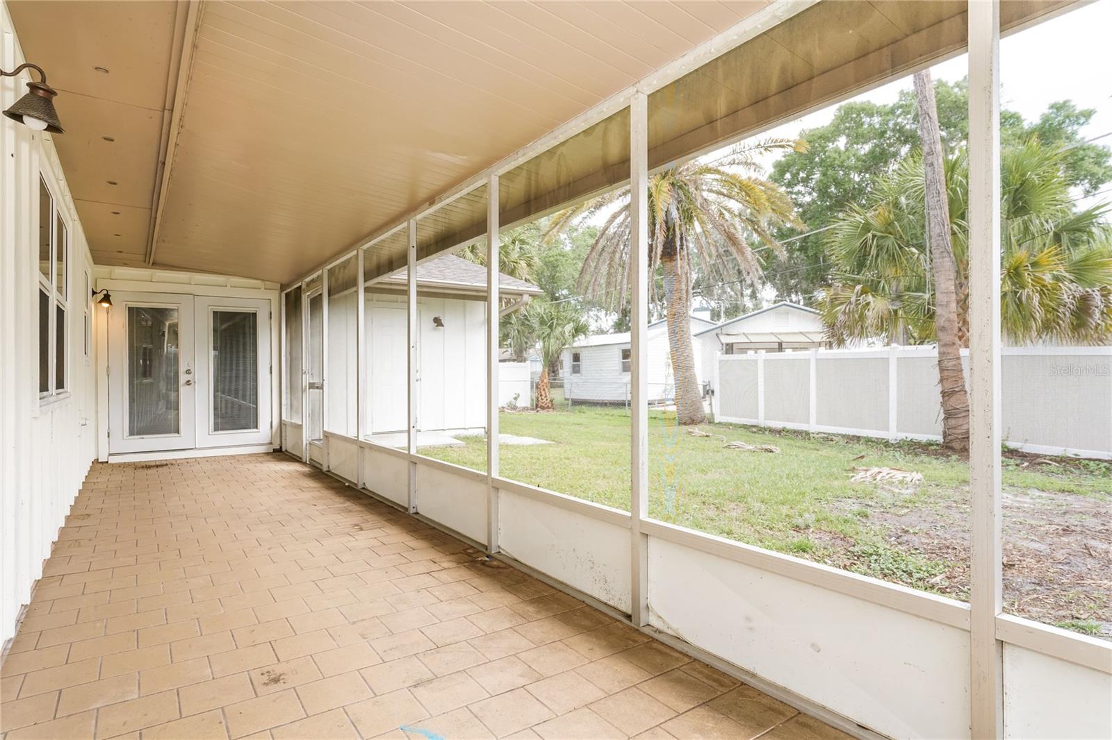 Image 9 of 16 For 208 Brittany Avenue