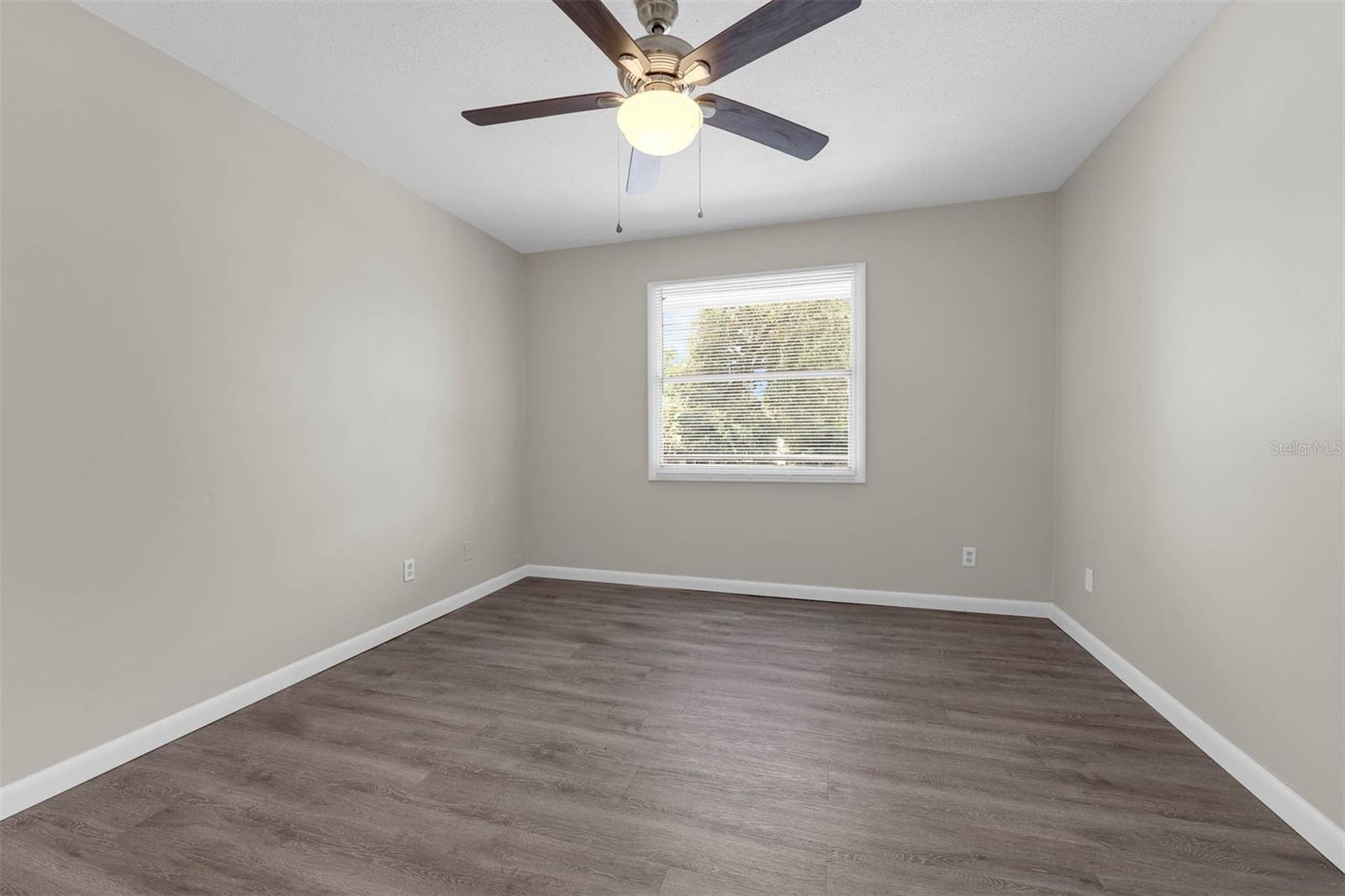 Image 15 of 19 For 5119 Curry Ford Road 4