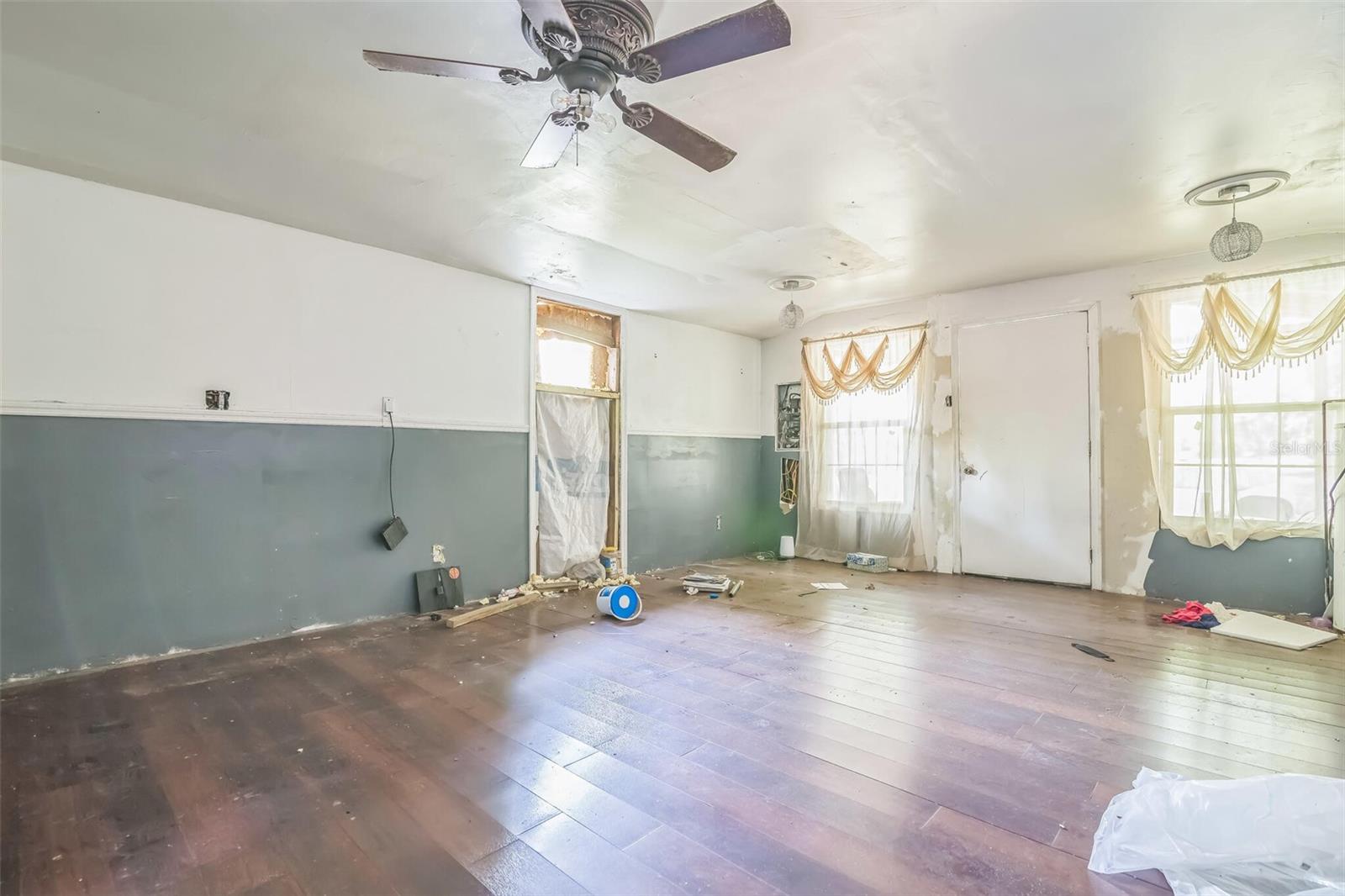 Image 14 of 29 For 4190 54th Court