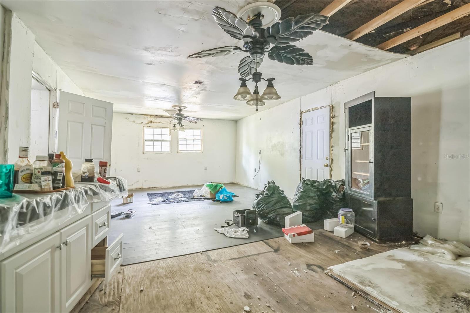 Image 17 of 29 For 4190 54th Court
