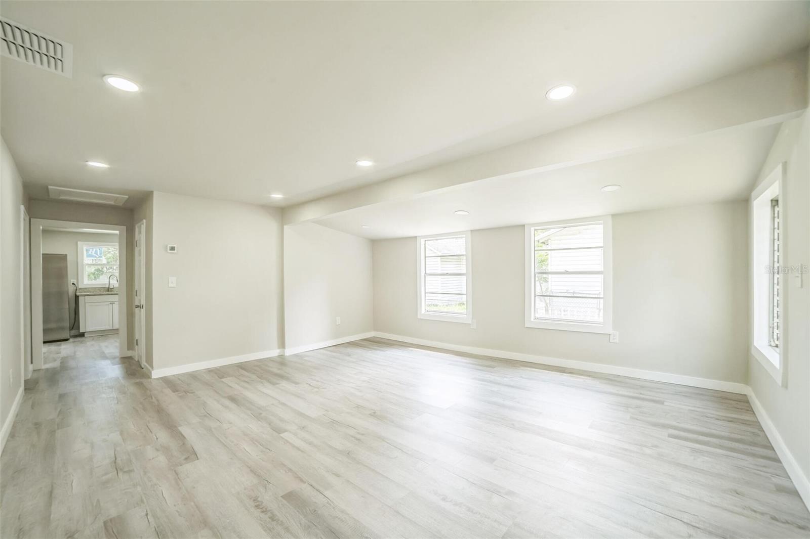 Image 7 of 11 For 3823 Avenue R Nw