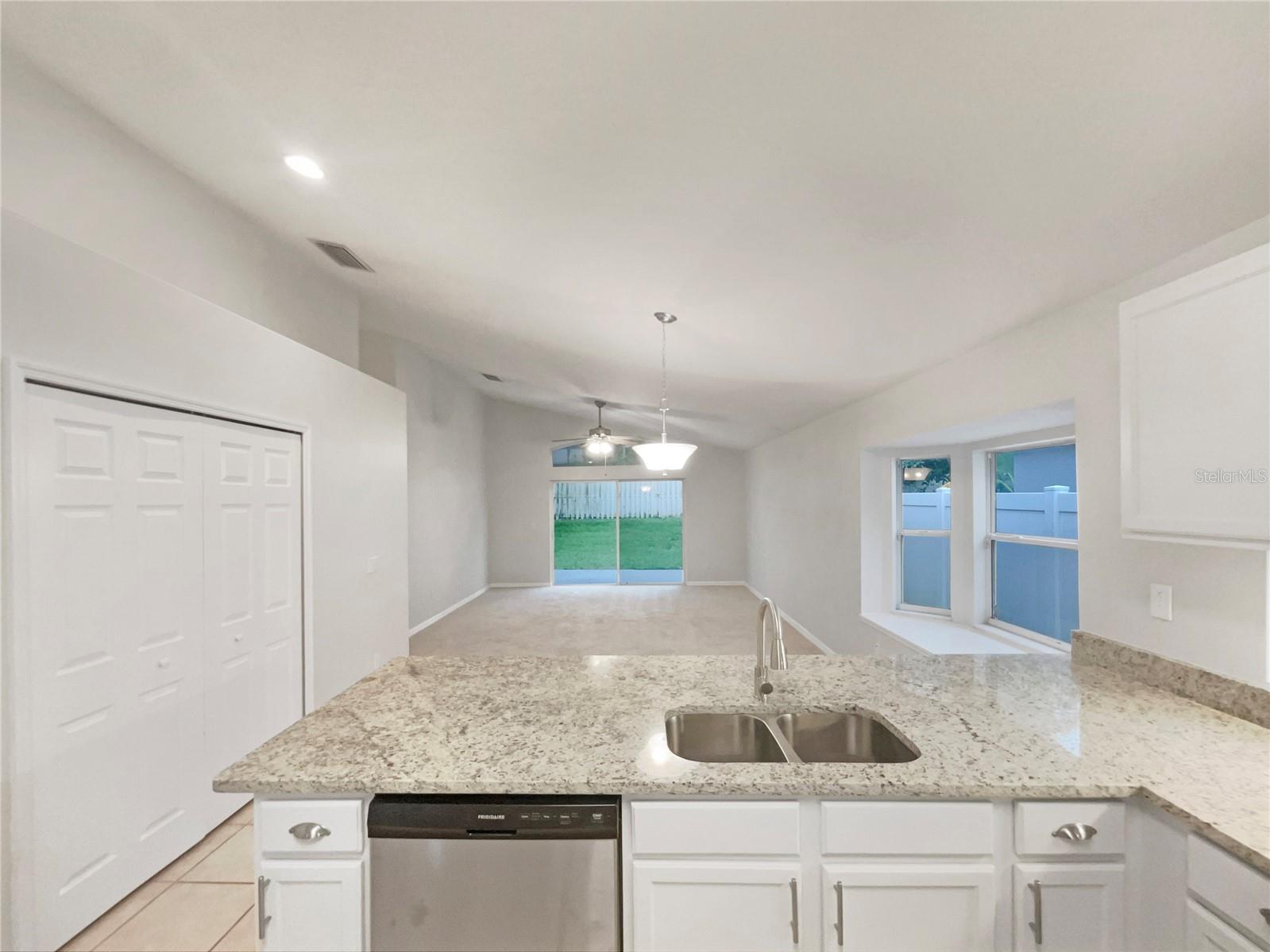 Image 11 of 34 For 5231 Alavista Drive