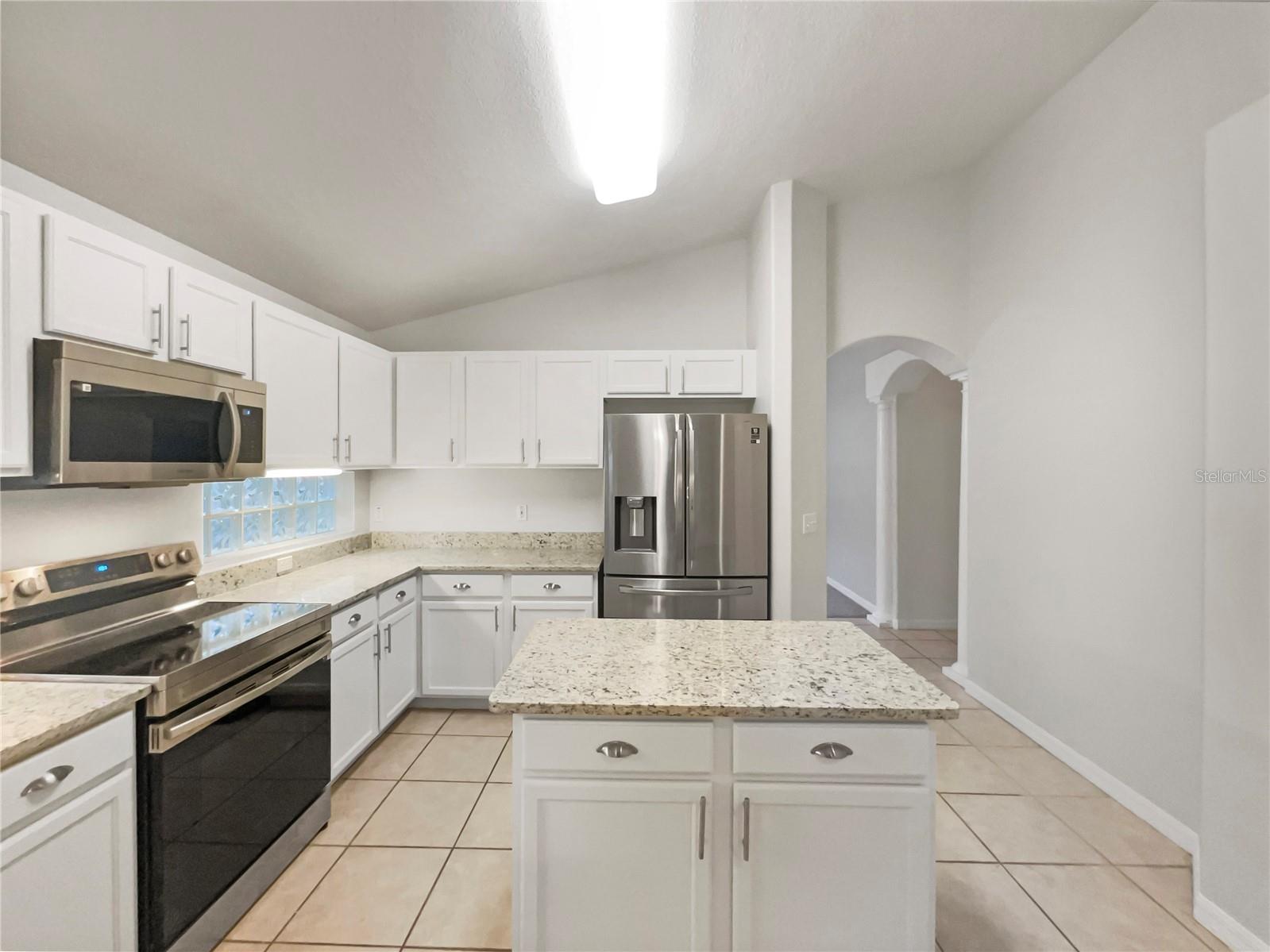 Image 12 of 34 For 5231 Alavista Drive