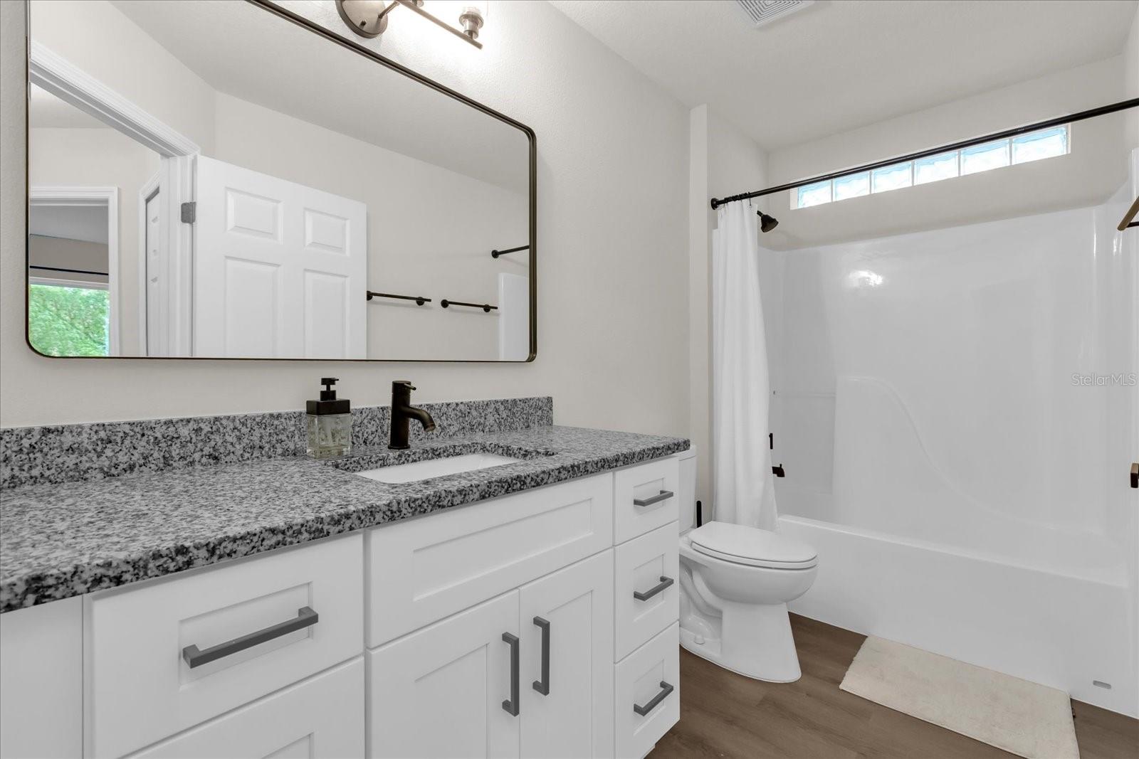 Image 12 of 21 For 3622 Huntwicke Boulevard