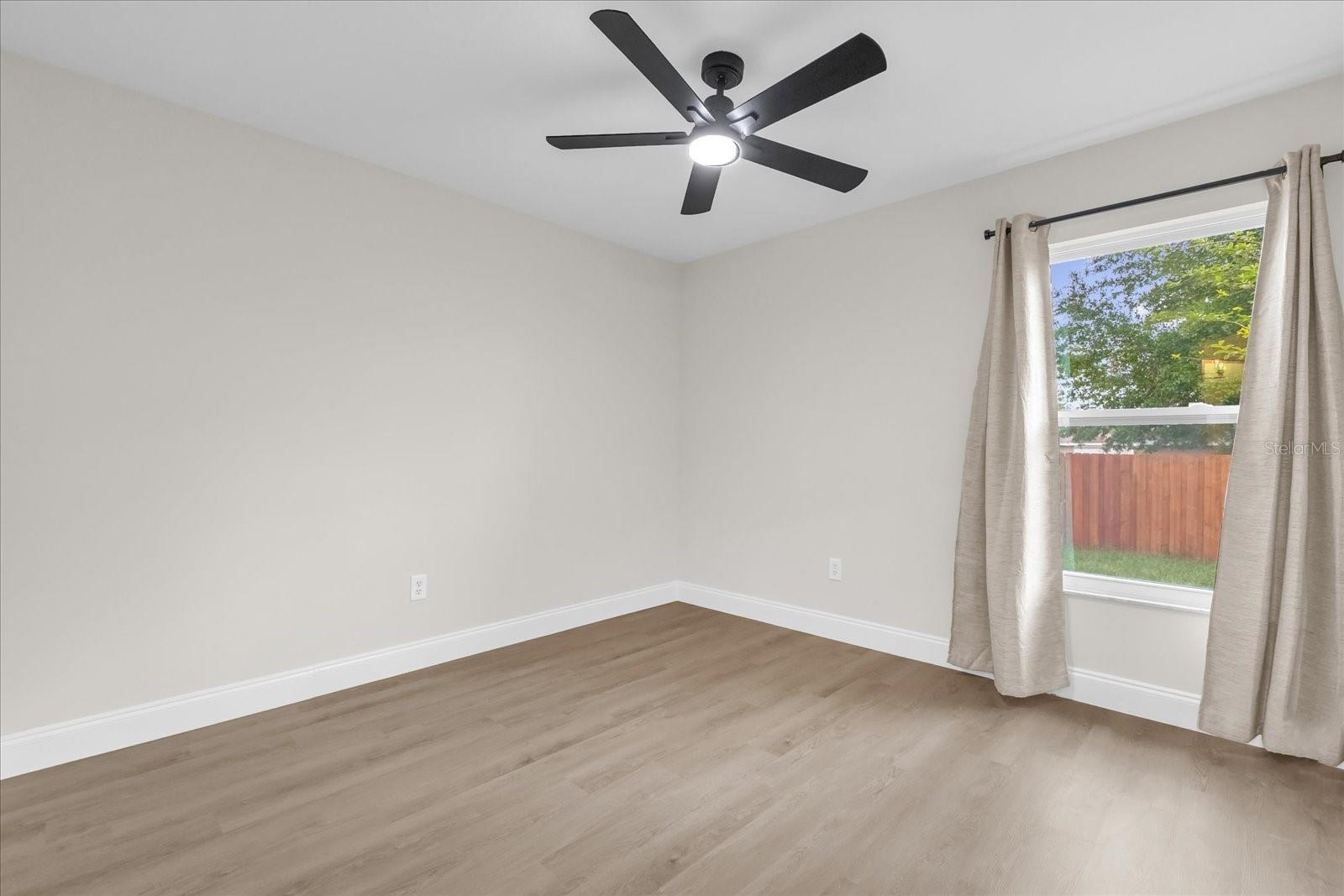 Image 14 of 21 For 3622 Huntwicke Boulevard