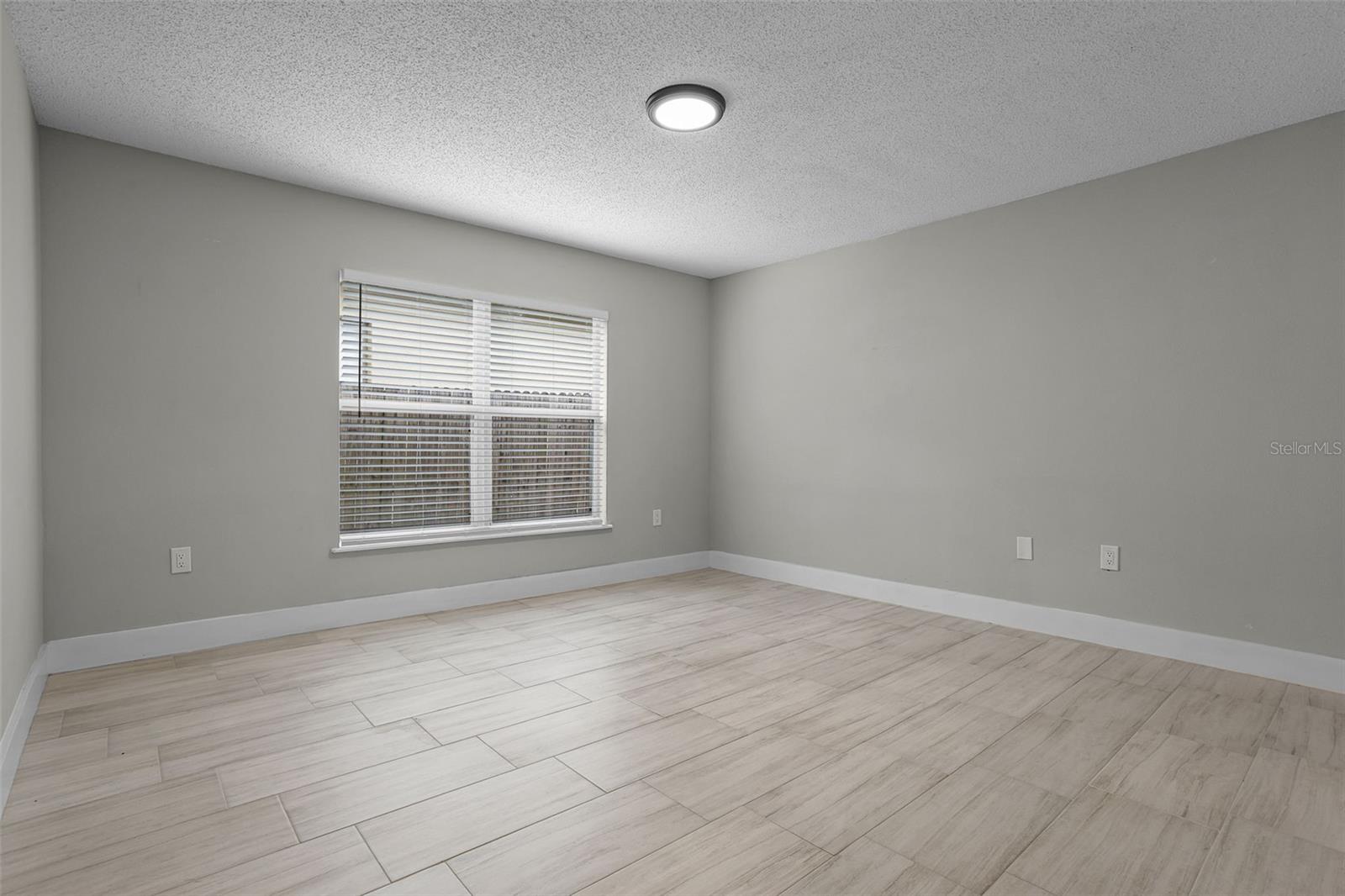 Image 13 of 35 For 4519 Willamette Circle