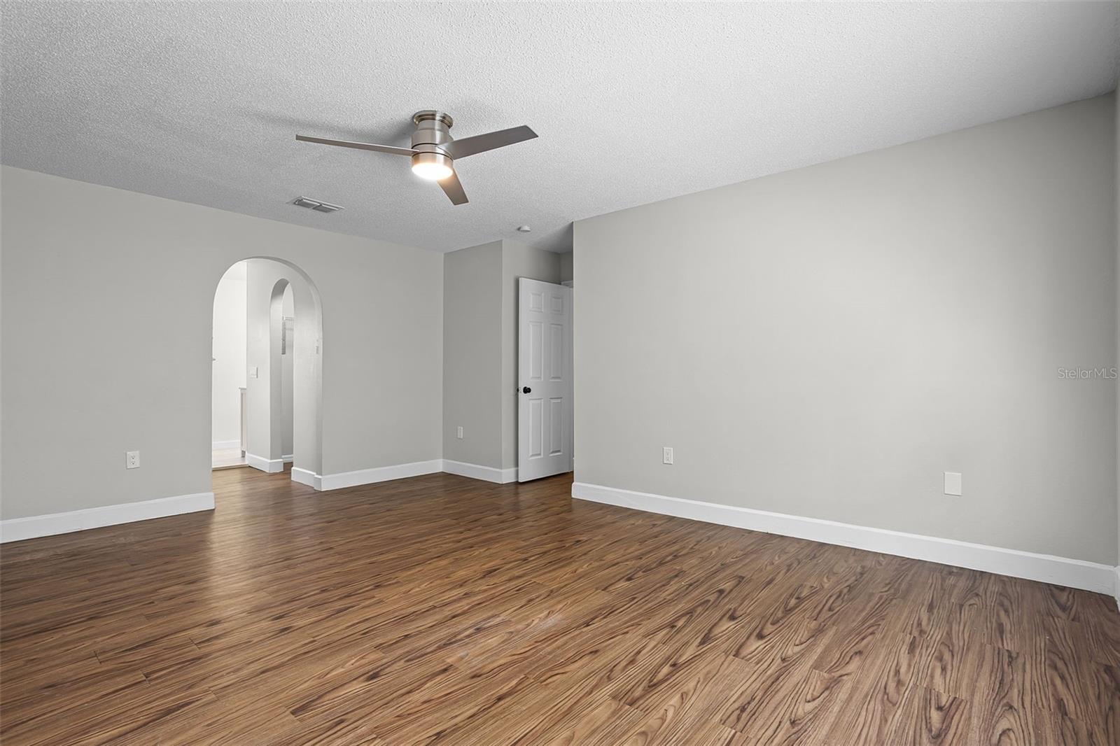 Image 17 of 35 For 4519 Willamette Circle