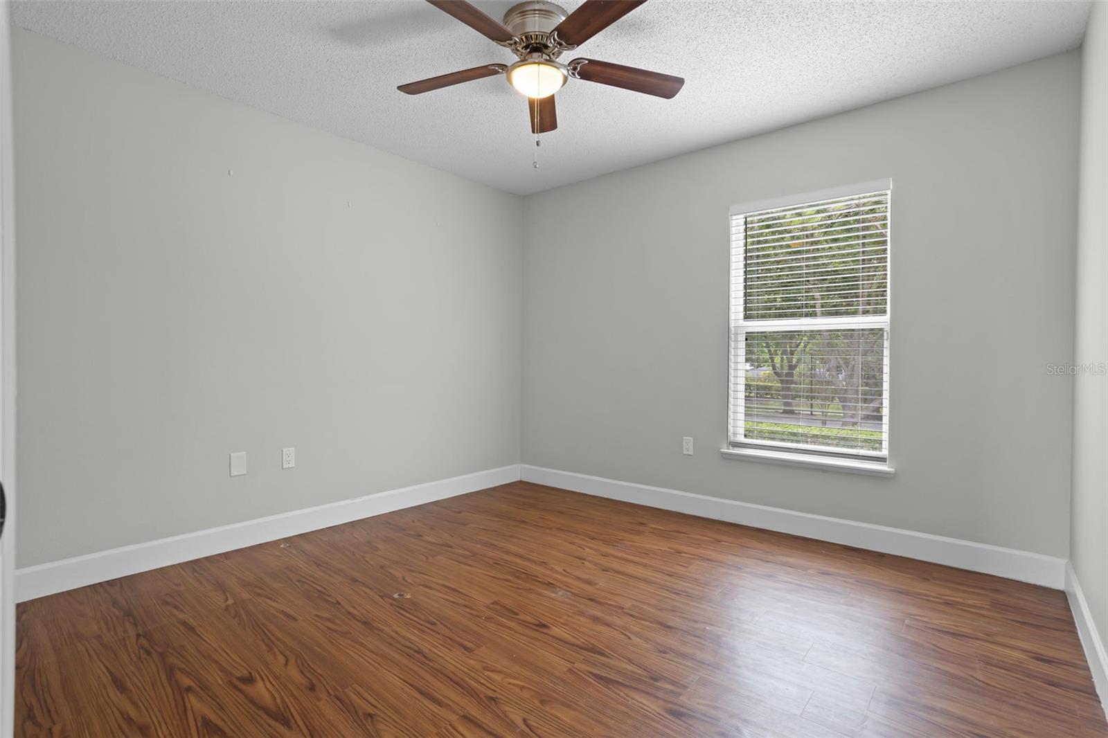 Image 23 of 35 For 4519 Willamette Circle