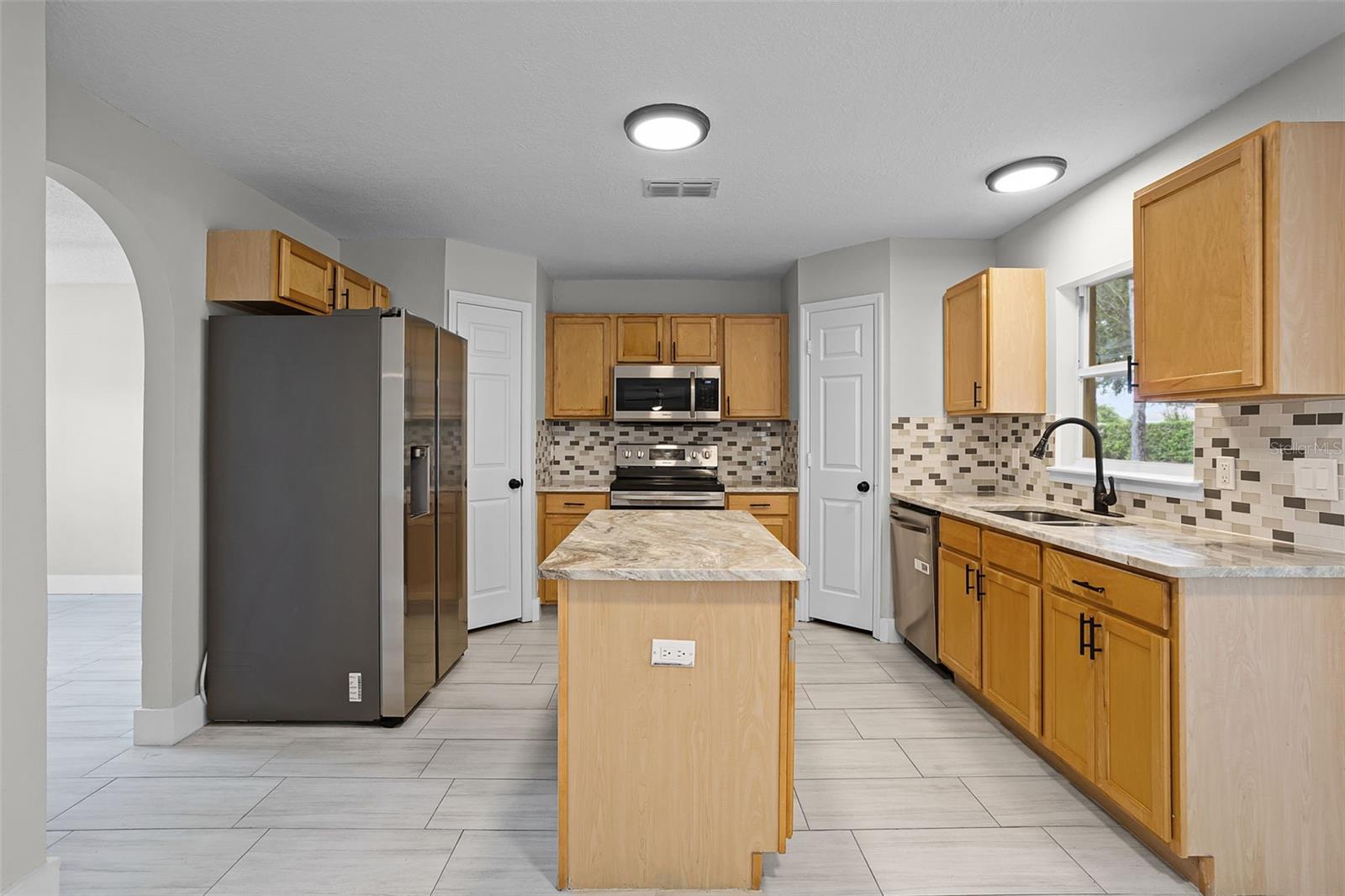 Image 6 of 35 For 4519 Willamette Circle