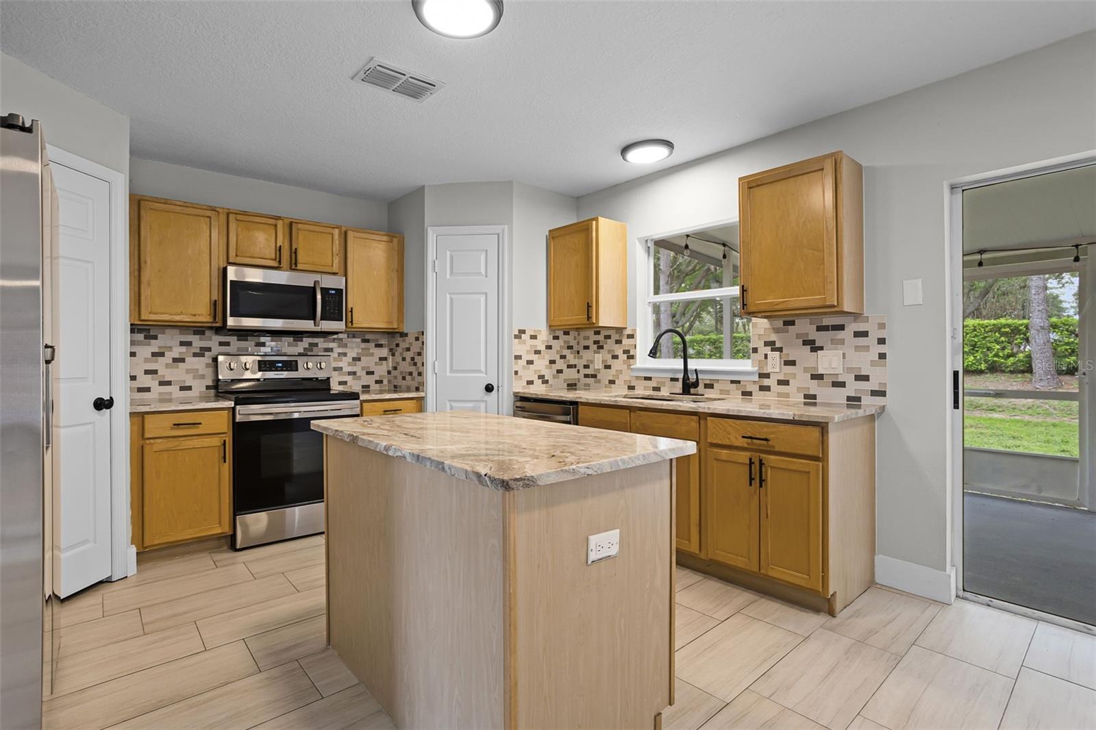 Image 7 of 35 For 4519 Willamette Circle
