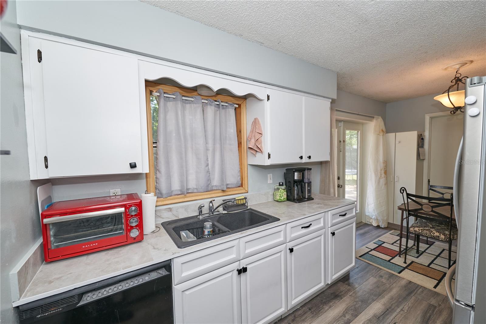 Image 15 of 49 For 881 Cedar Circle