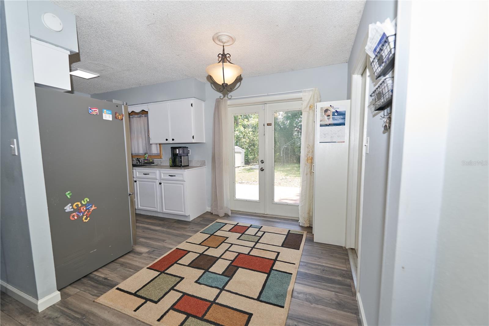 Image 17 of 49 For 881 Cedar Circle