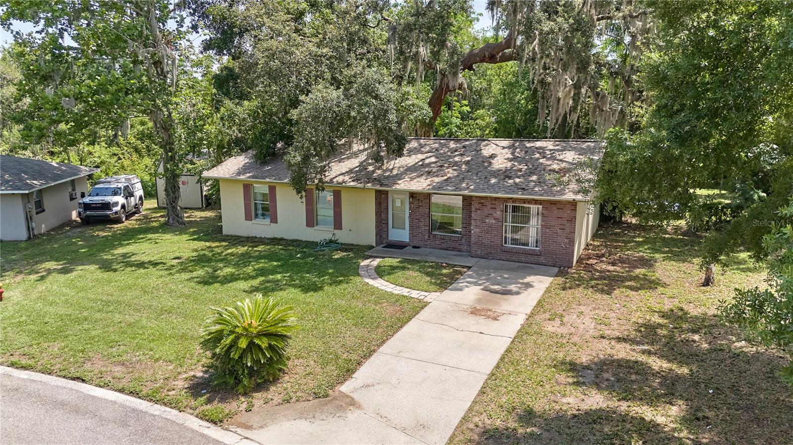 Image 2 of 49 For 881 Cedar Circle