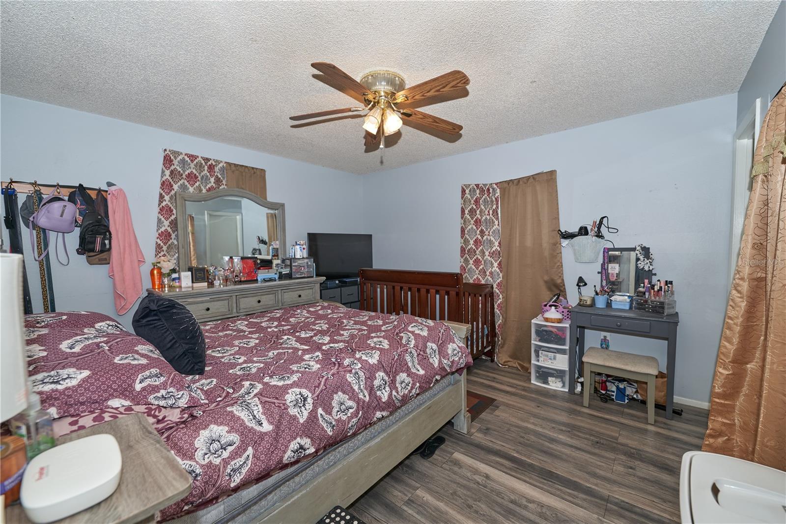 Image 29 of 49 For 881 Cedar Circle