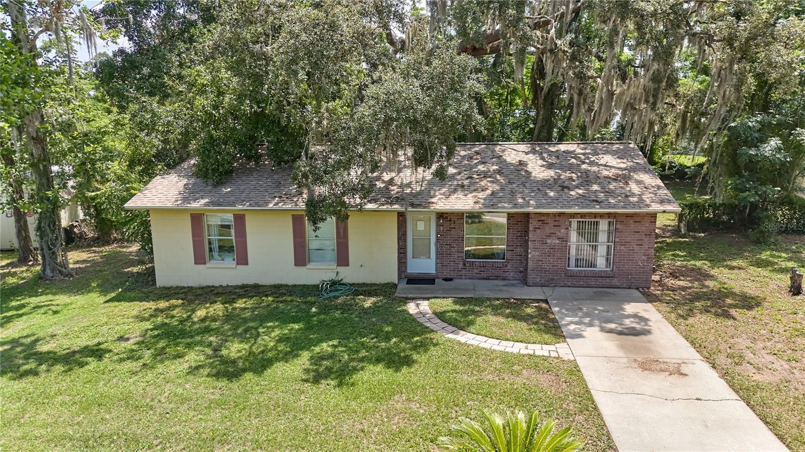 Image 3 of 49 For 881 Cedar Circle