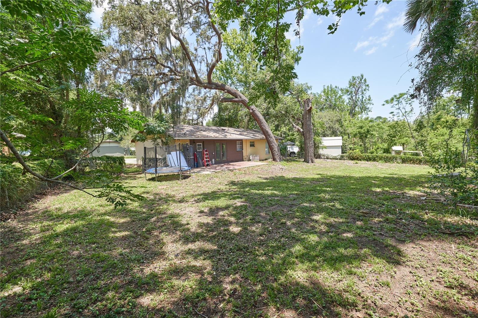 Image 38 of 49 For 881 Cedar Circle