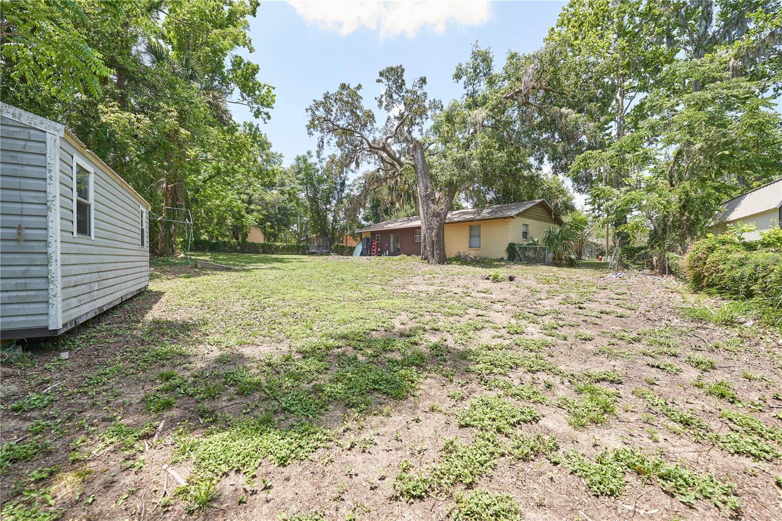 Image 40 of 49 For 881 Cedar Circle