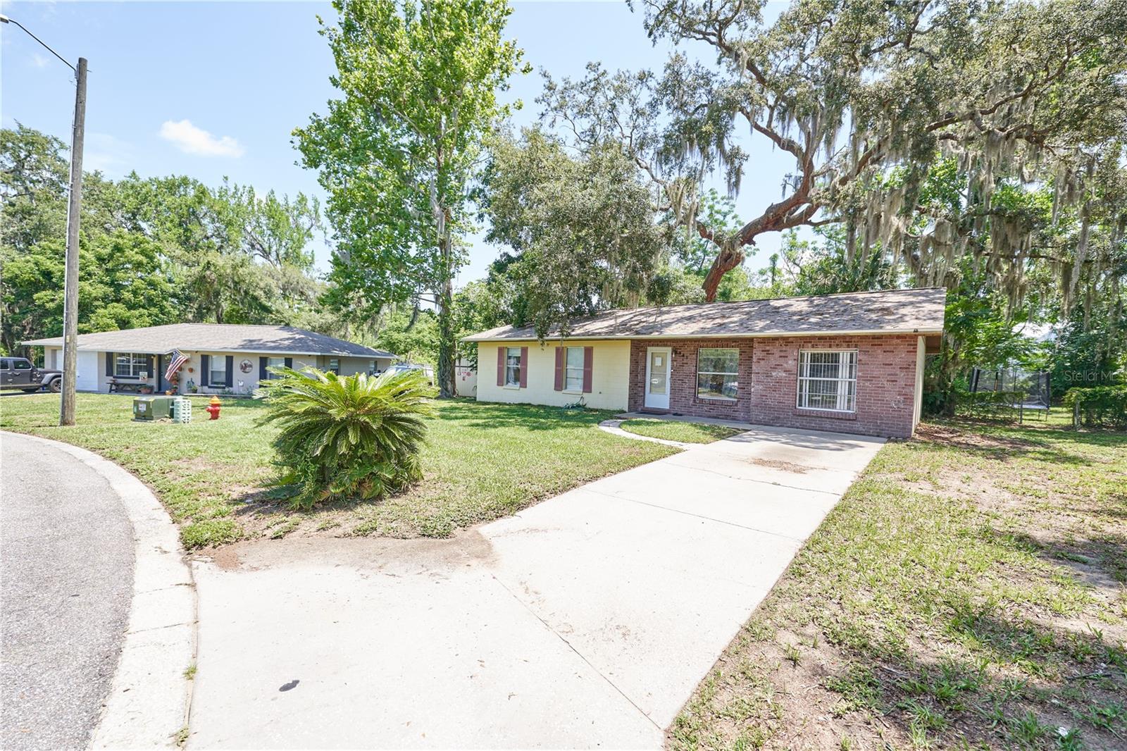 Image 42 of 49 For 881 Cedar Circle