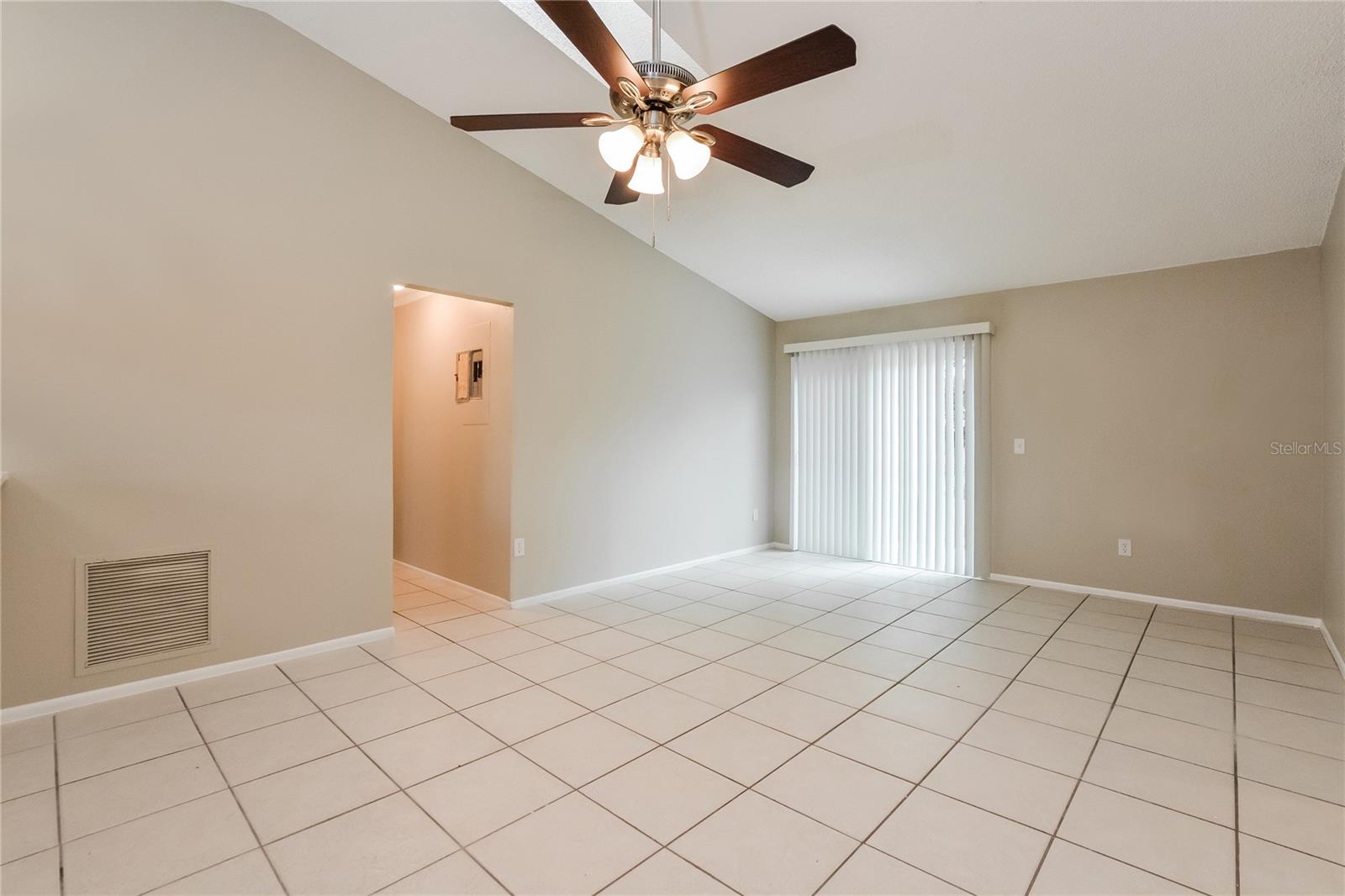 Image 4 of 16 For 2714 Waco Drive