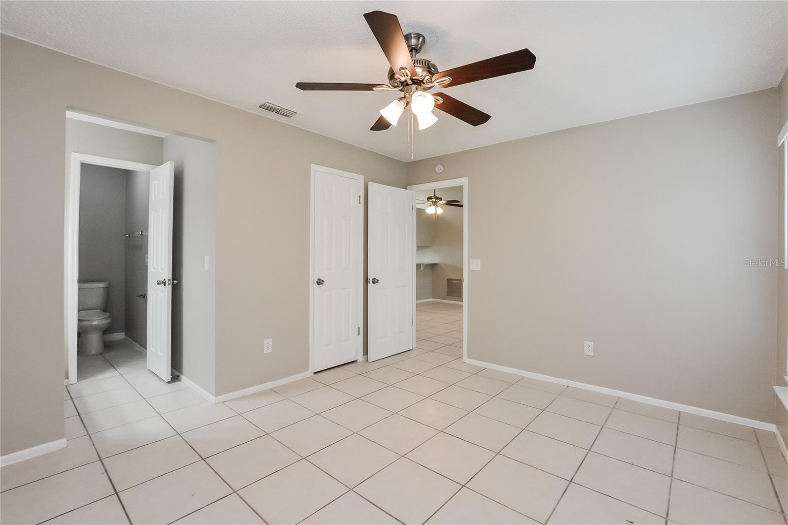 Image 8 of 16 For 2714 Waco Drive