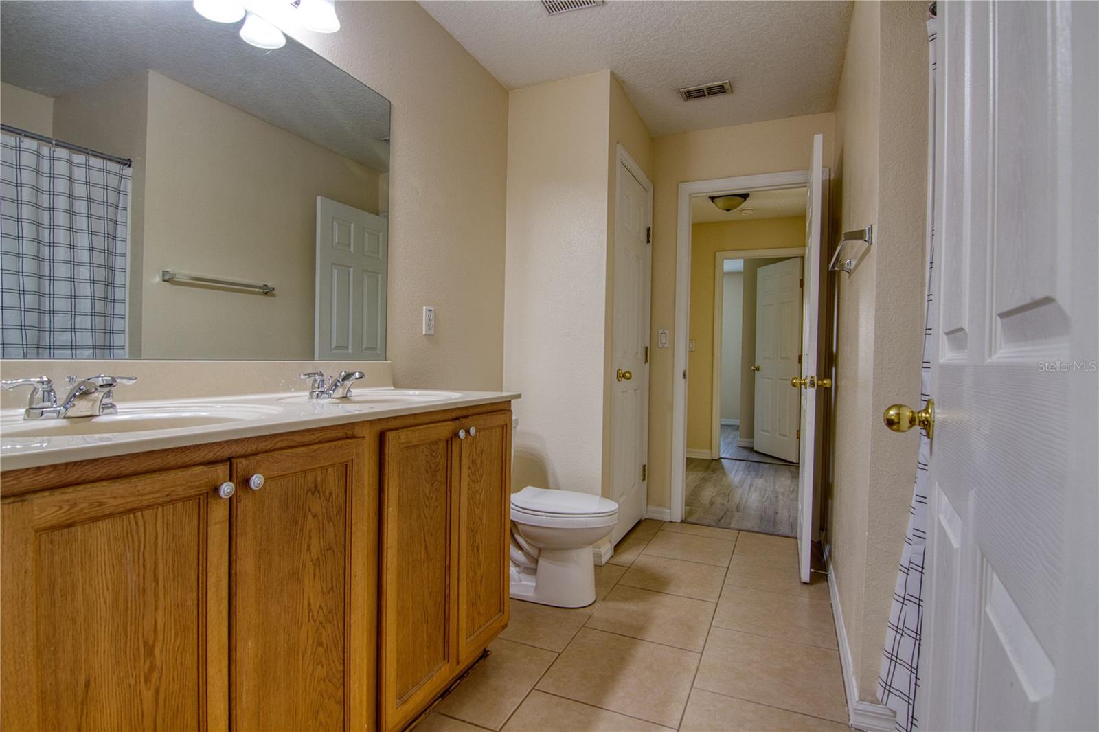 Image 13 of 21 For 16829 Gold Star Court