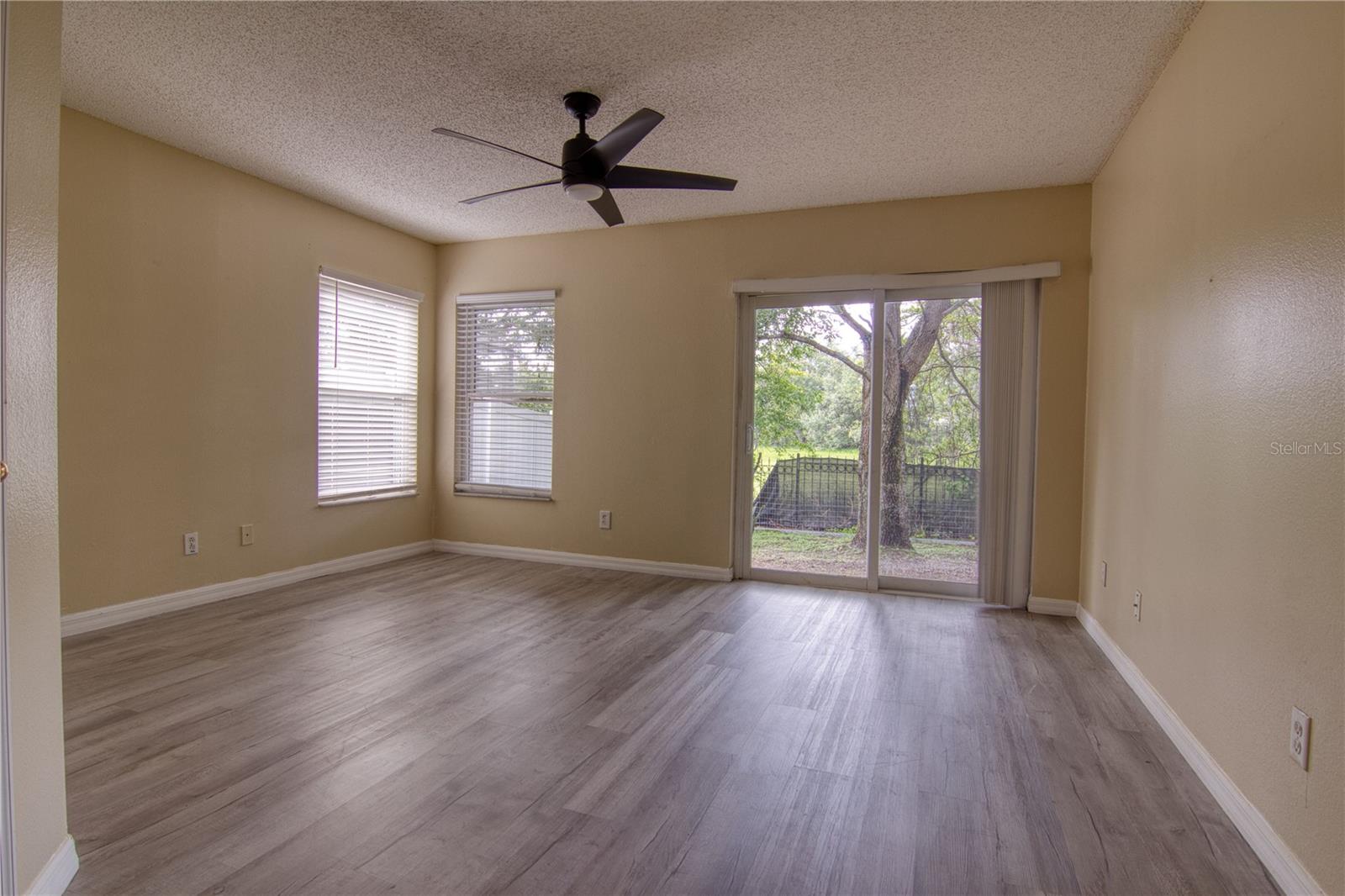 Image 18 of 21 For 16829 Gold Star Court