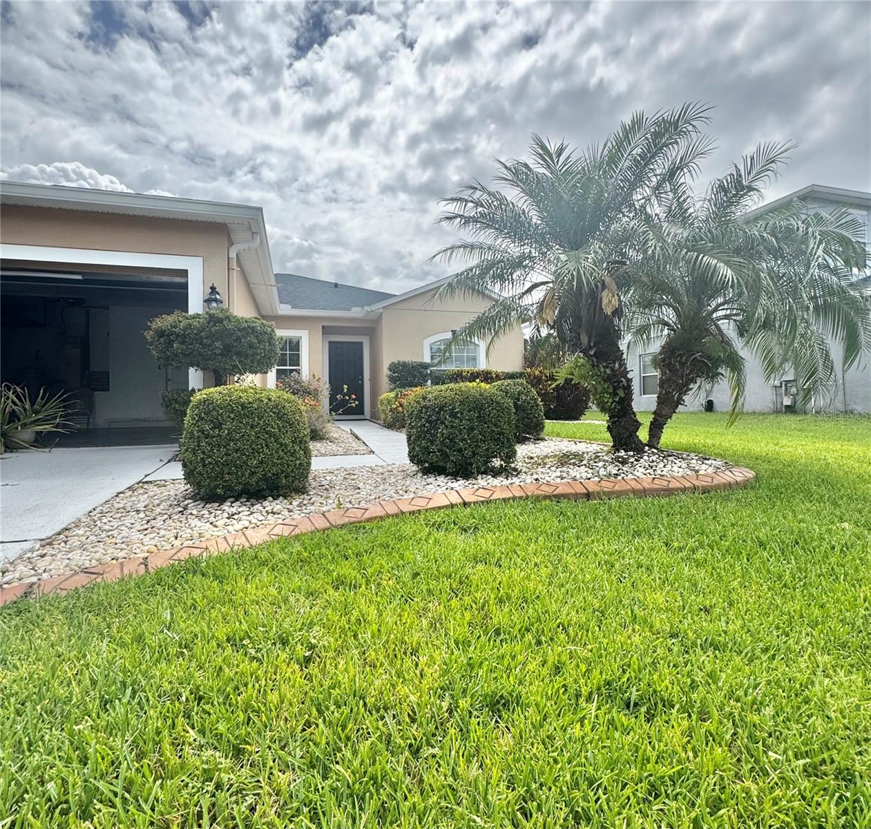 Image 2 of 15 For 3169 Queen Alexandria Drive