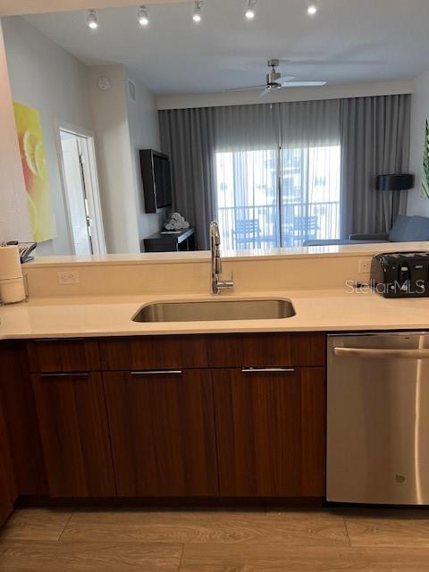 Image 8 of 24 For 14501 Grove Resort Avenue 3714