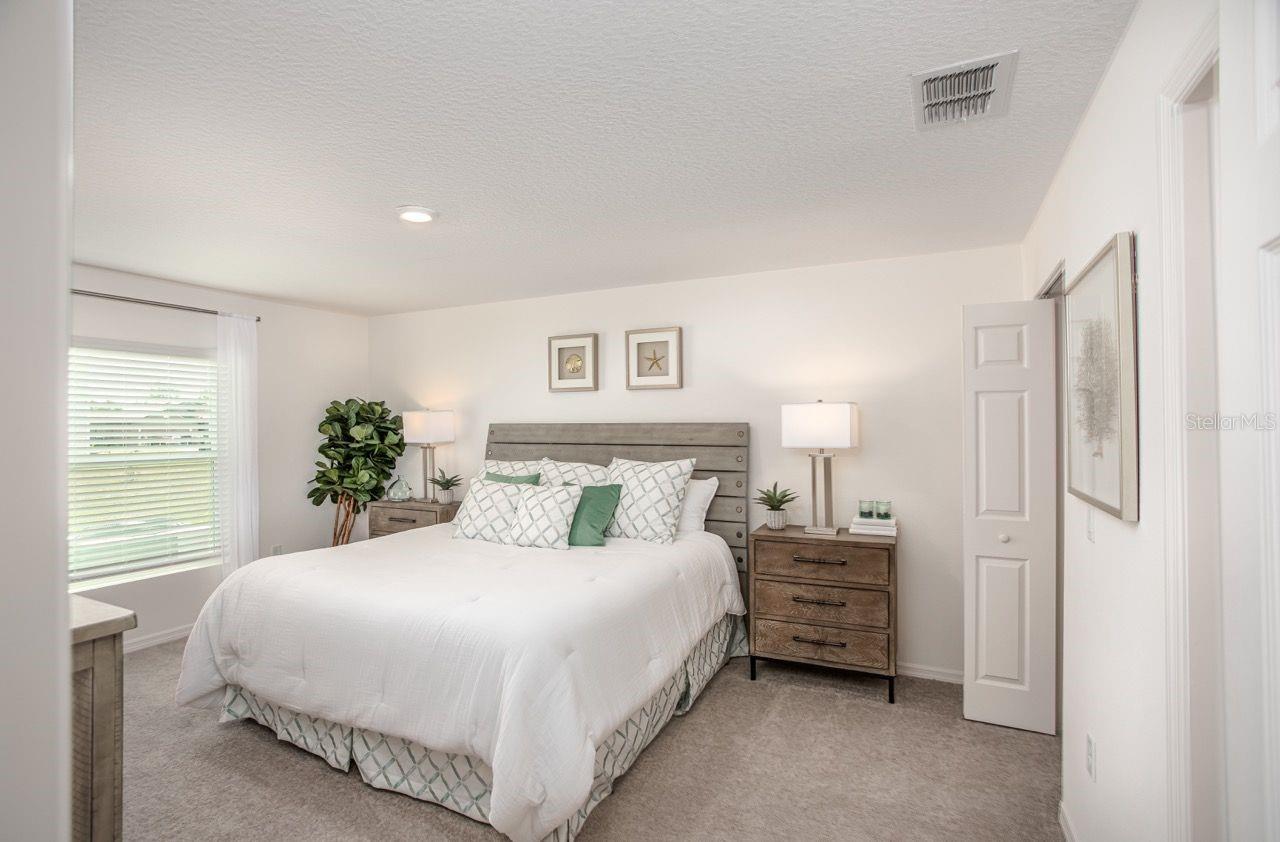 Listing photo id 6 for 2352 Newhope Lane