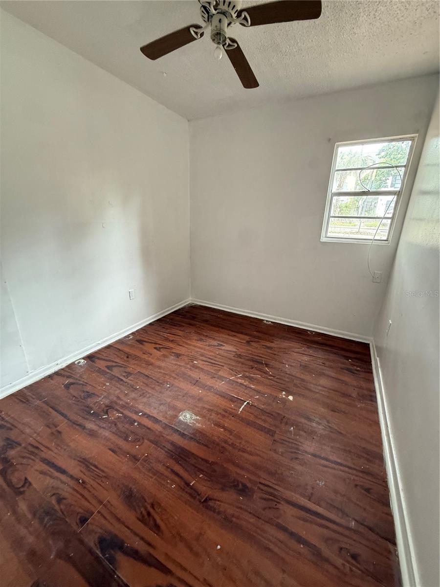 Image 7 of 11 For 914 8th Avenue 14