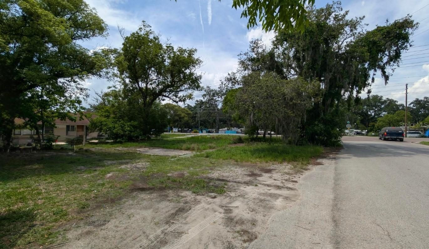 Listing photo id 0 for 4945 Court Street