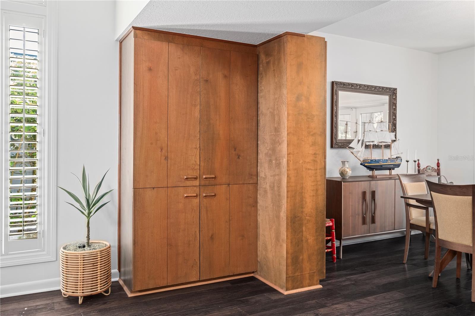 Image 12 of 53 For 2124 Companero Avenue