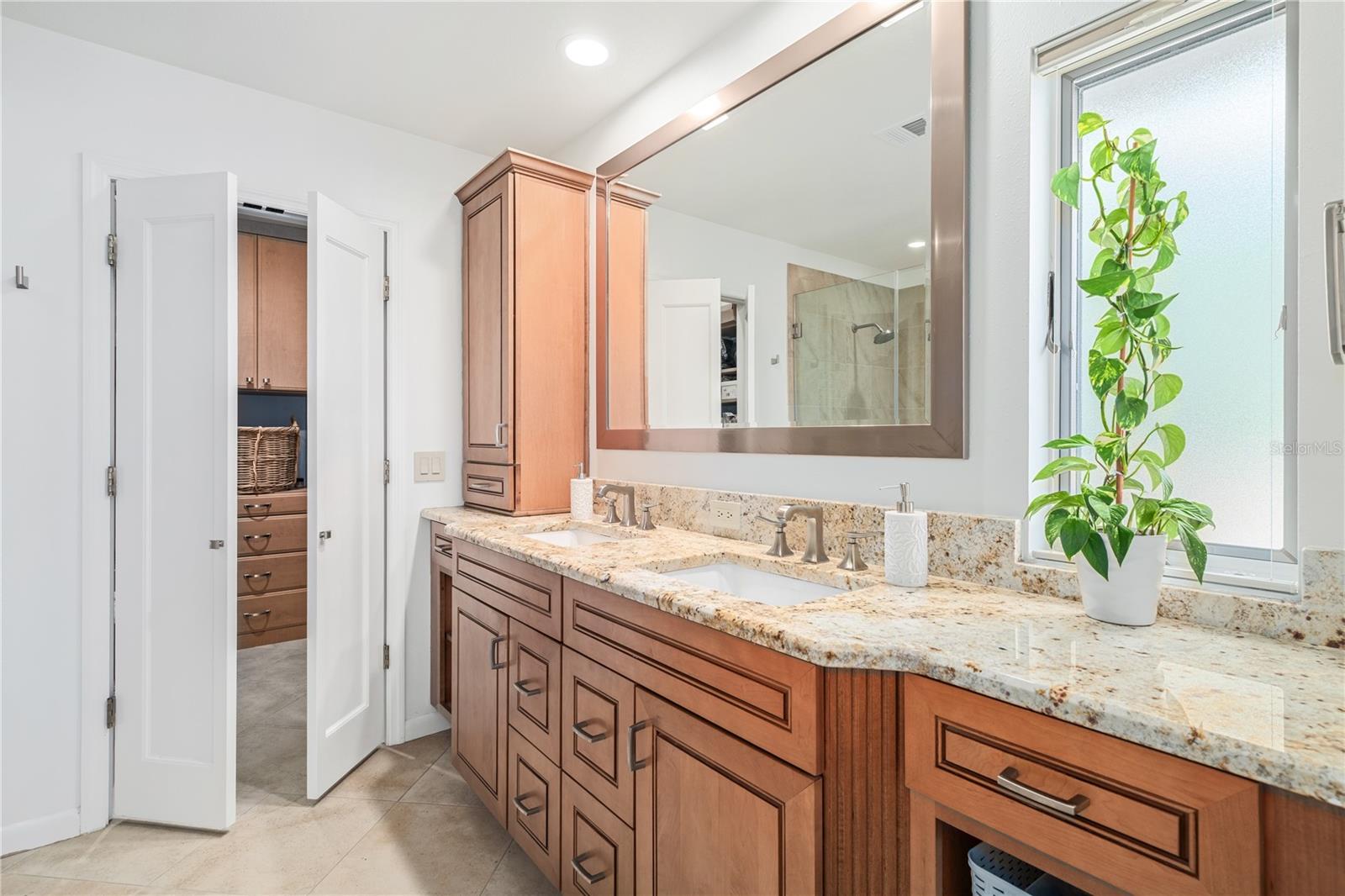 Image 30 of 53 For 2124 Companero Avenue