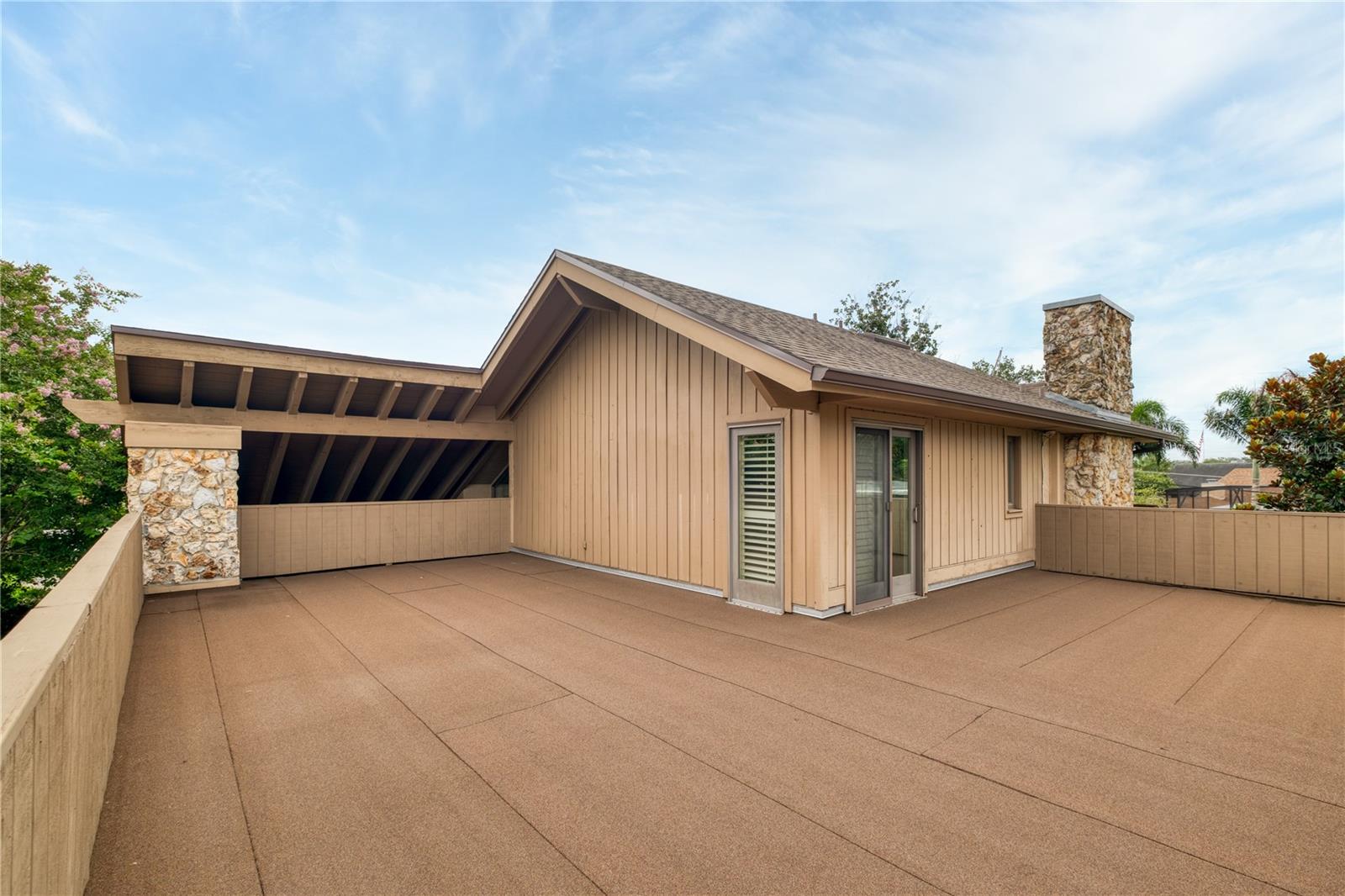Image 32 of 53 For 2124 Companero Avenue