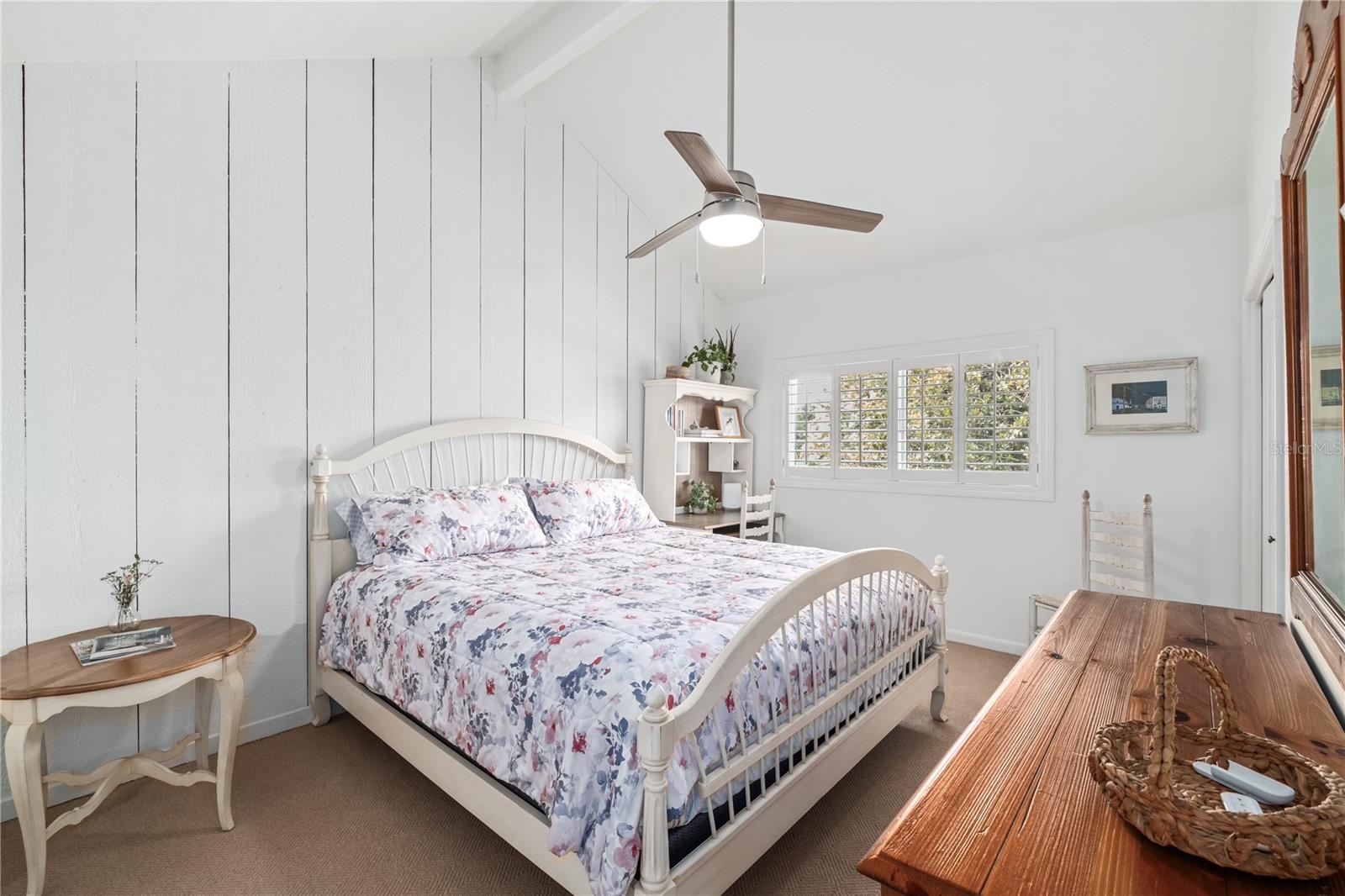 Image 33 of 53 For 2124 Companero Avenue