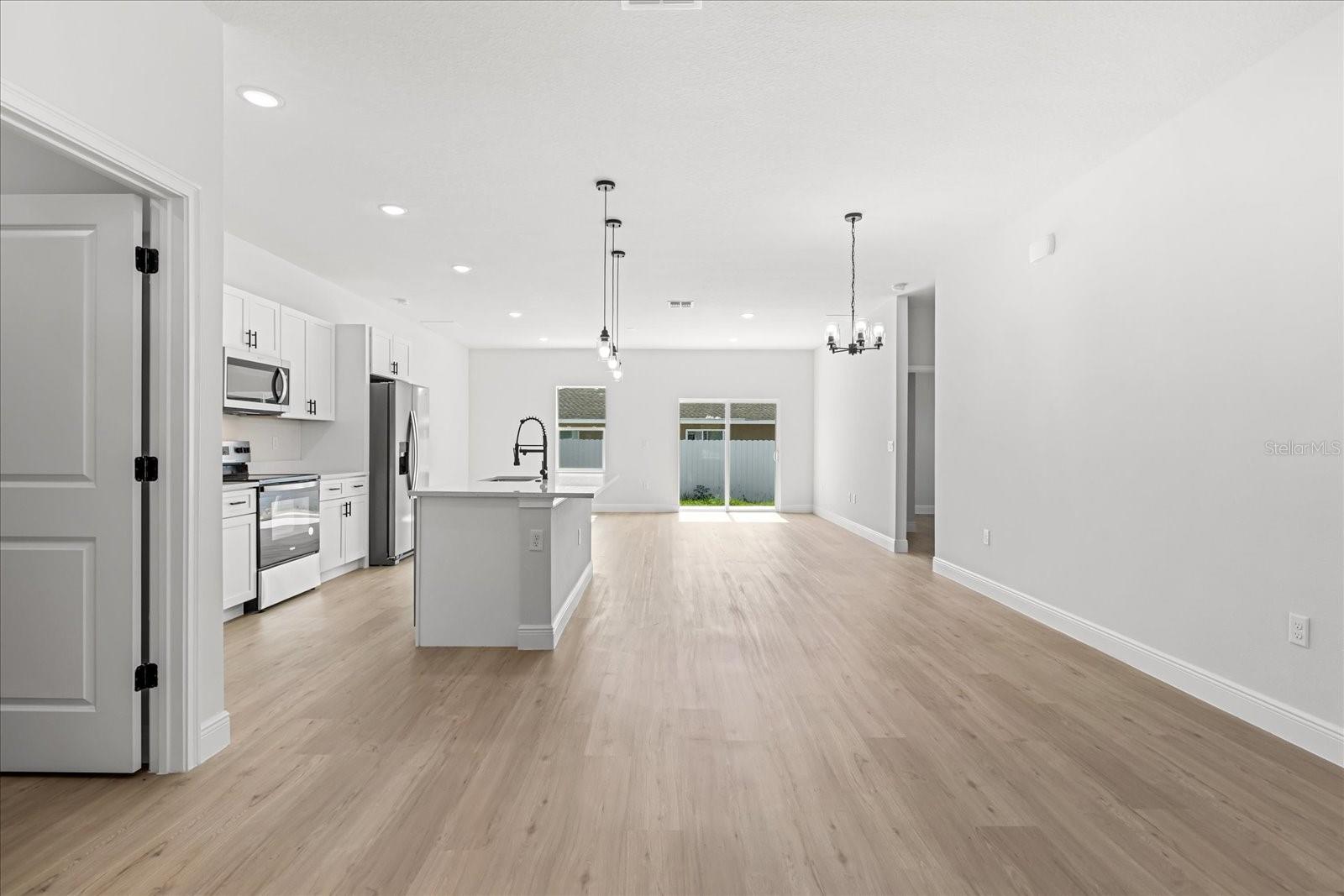 Image 4 of 35 For 14915 39th Circle