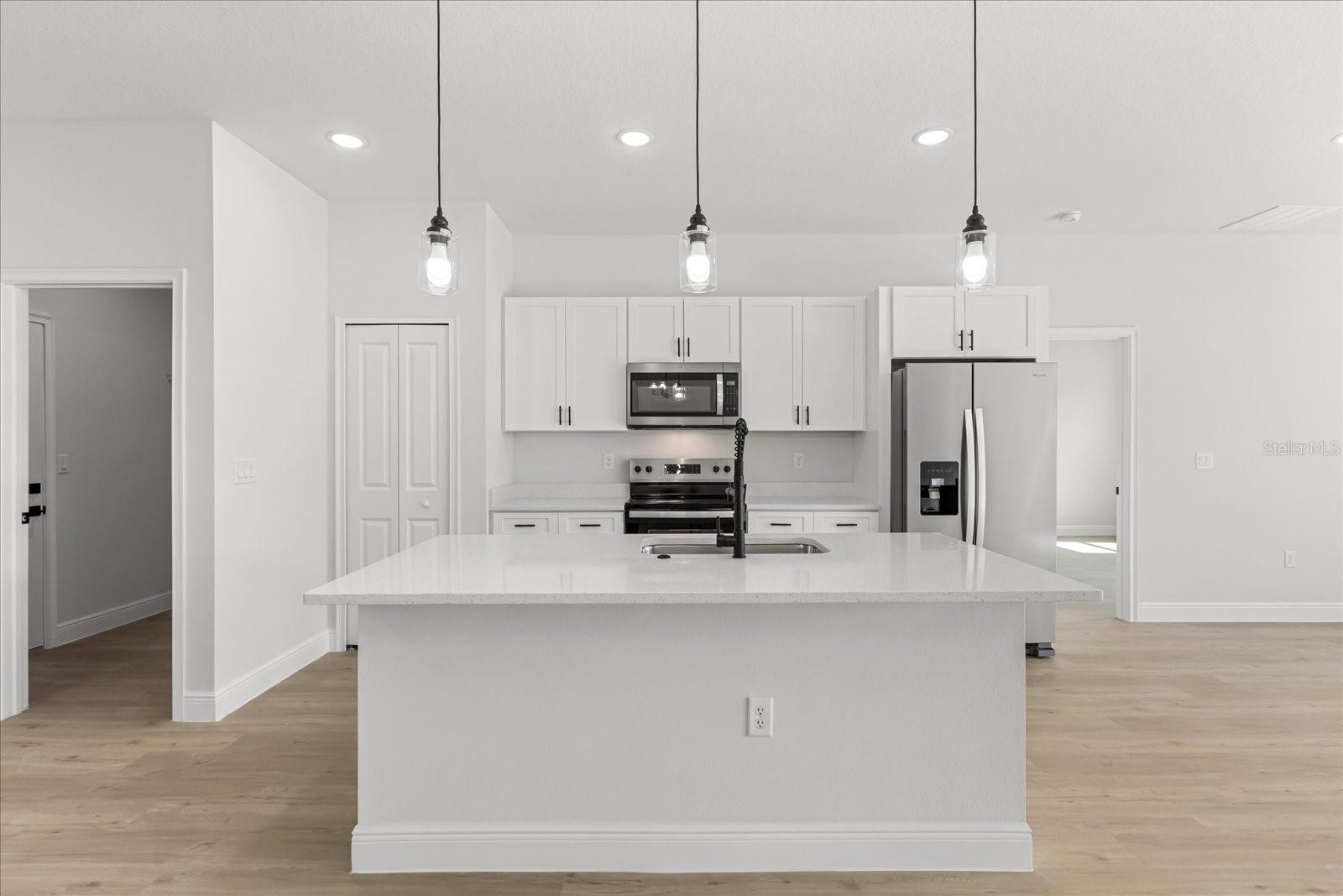 Image 6 of 35 For 14915 39th Circle
