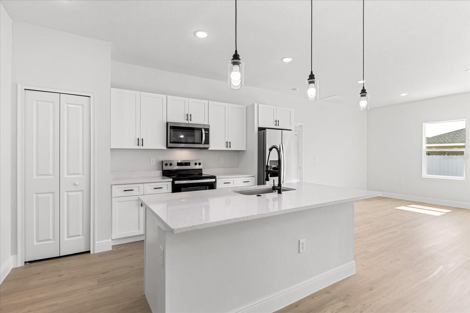 Image 7 of 35 For 14915 39th Circle