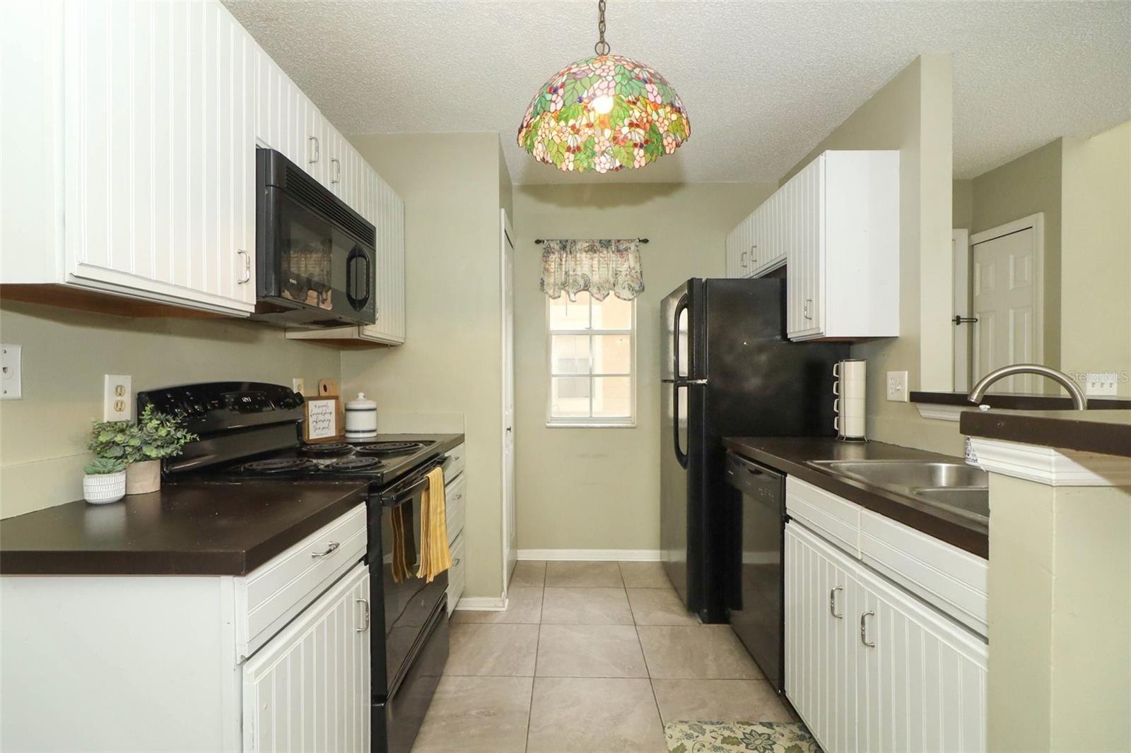 Image 10 of 49 For 620 Glenwood Court 79