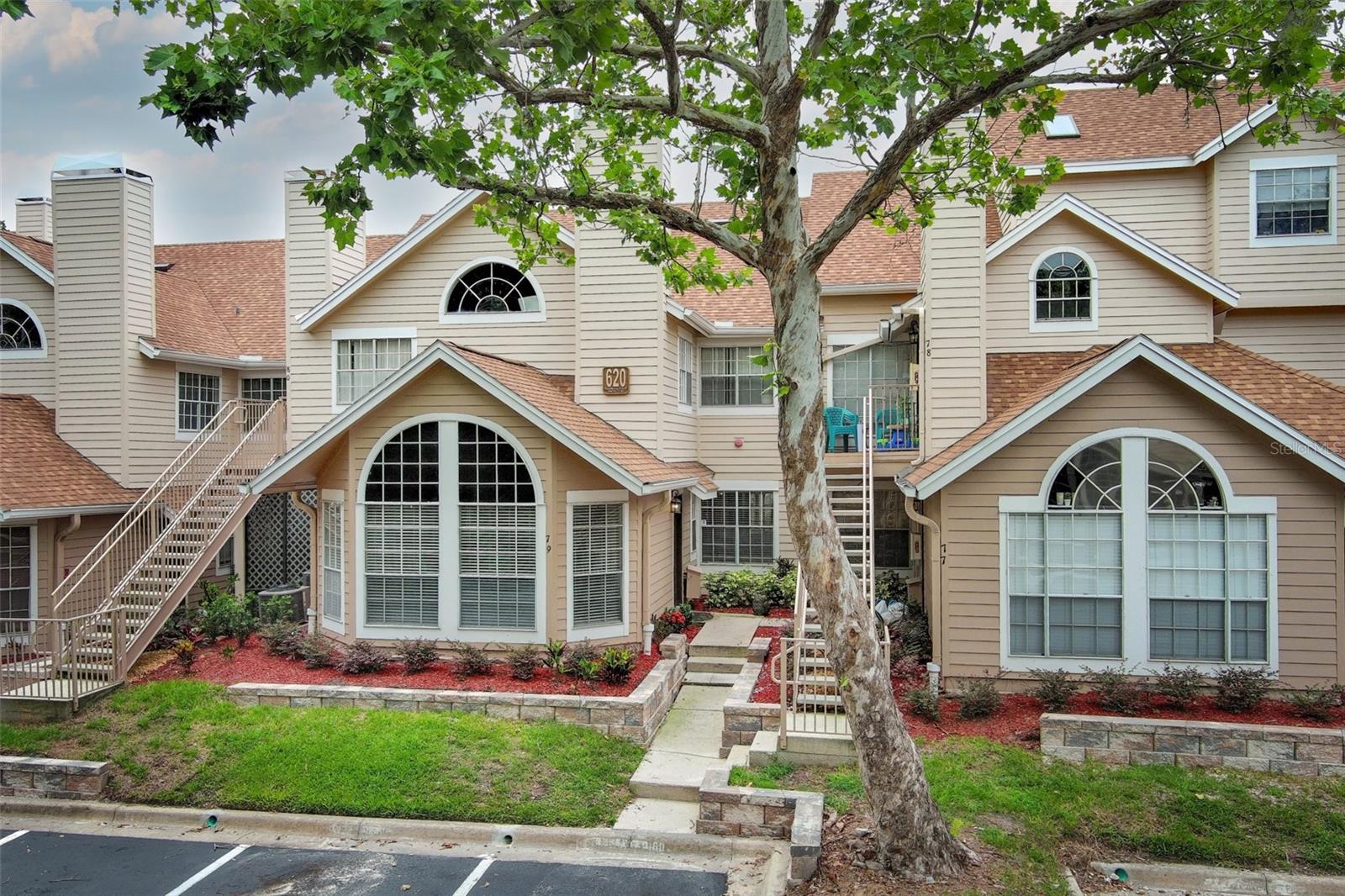 Image 30 of 49 For 620 Glenwood Court 79