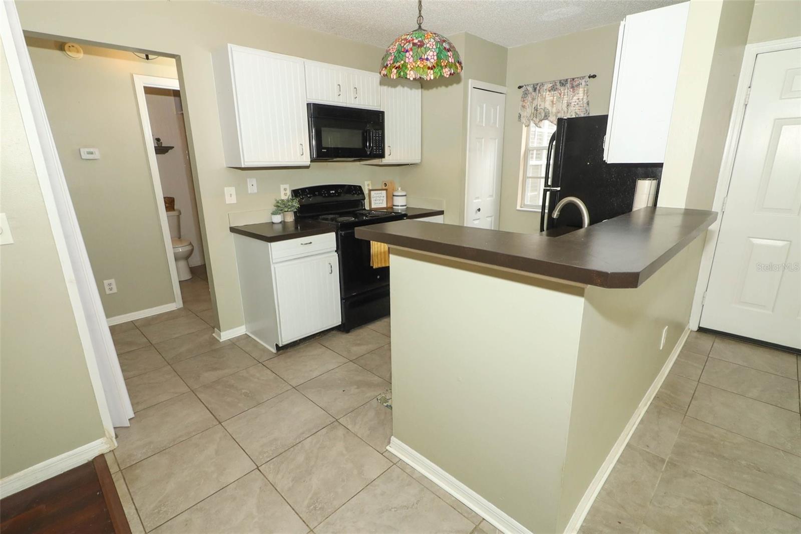 Image 8 of 49 For 620 Glenwood Court 79