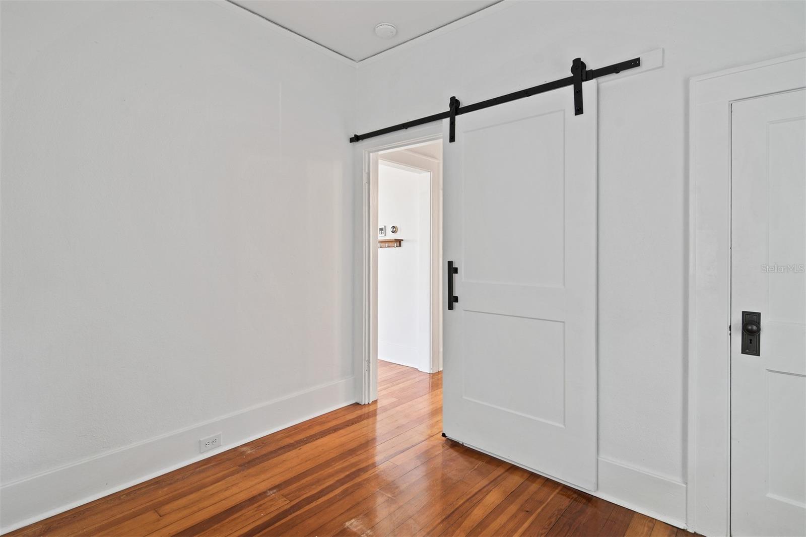 Image 14 of 18 For 315 Prescott Street